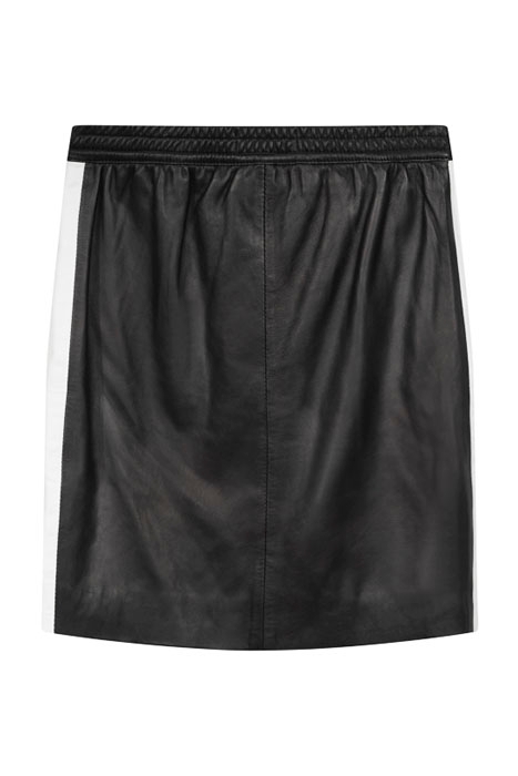 COSMOPOLITAN BLACK 2