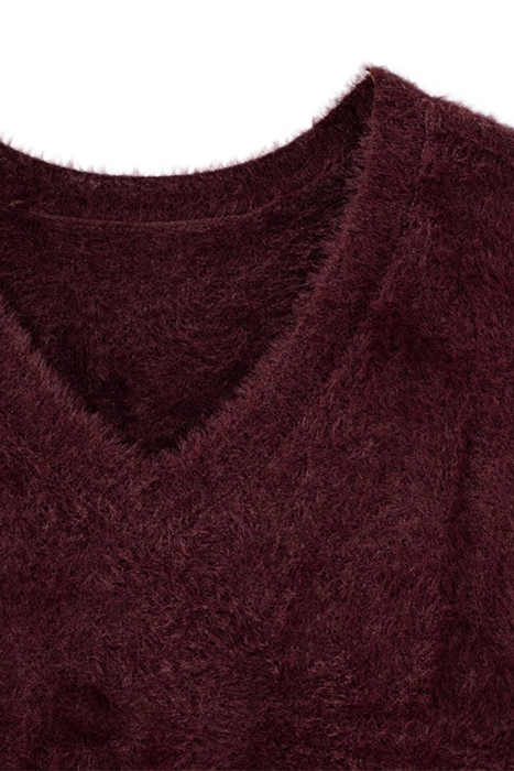 BURGUNDY FLUFFY KNIT V-NECK SWEATER 3