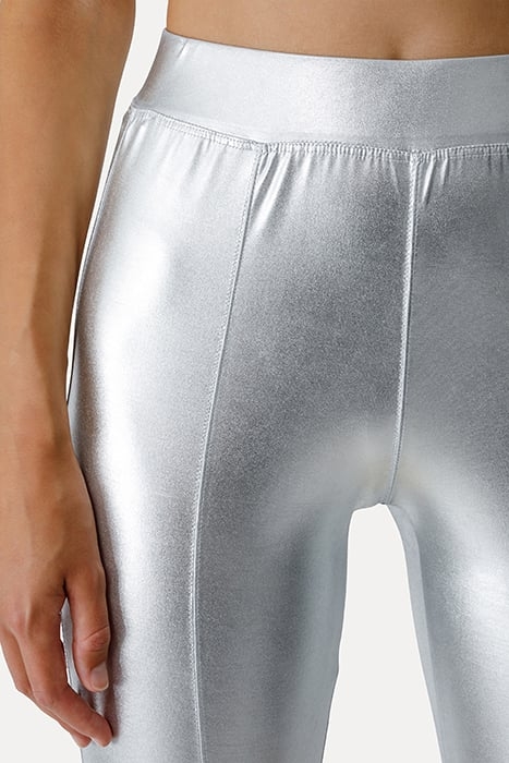 LAMINATED STRETCH SLIM FIT SHORTS SILVER 5