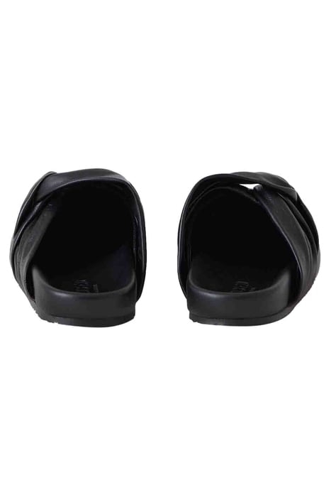 SLIPPER BLACK 4