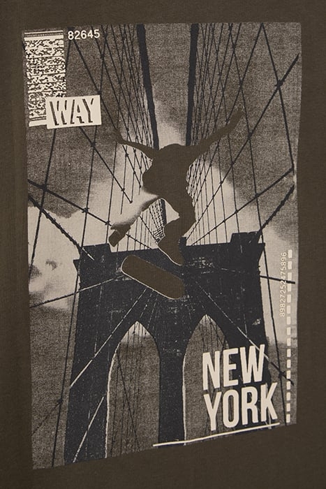 BOYS’ KHAKI SKATEBOARDER BROOKLYN BRIDGE ORGANIC T-SHIRT 5