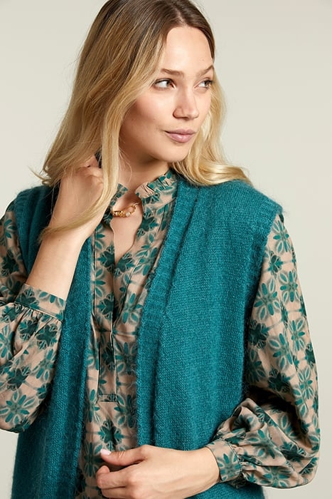 GREEN SLEEVELESS CARDIGAN 3