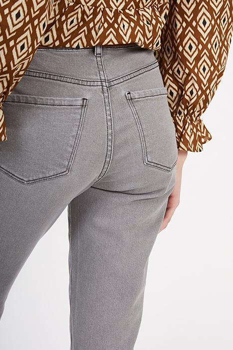 GREY STRAIGHT JEANS WITH EMBROIDERED POCKETS 5