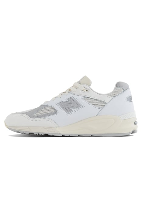 M990TC2 SNEAKERS IN SEA SALT 6