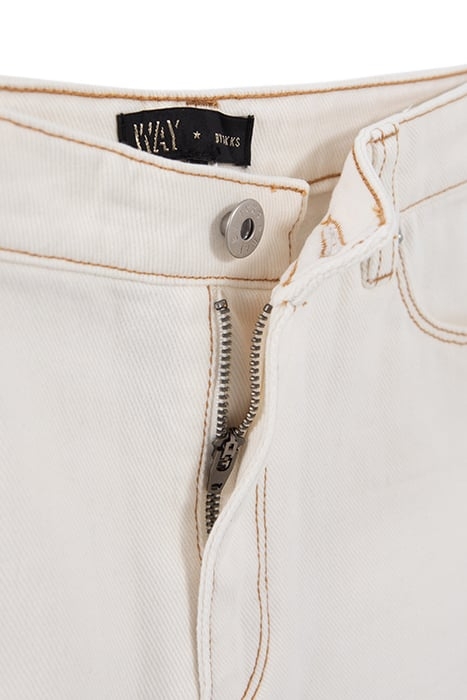 GIRLS’ ECRU UPCYCLED DENIM MOM SHORTS WITH FRINGED CUFFS 3