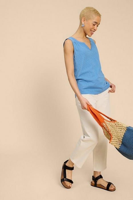 LAILA VEST MID BLUE 1