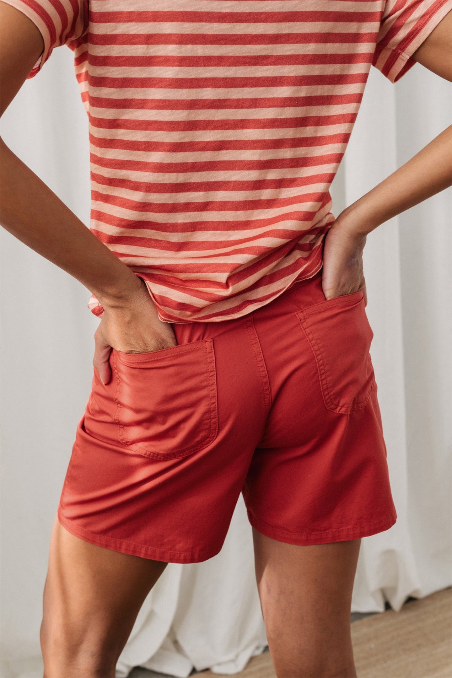 YONAGUNI - APPLE RED 2