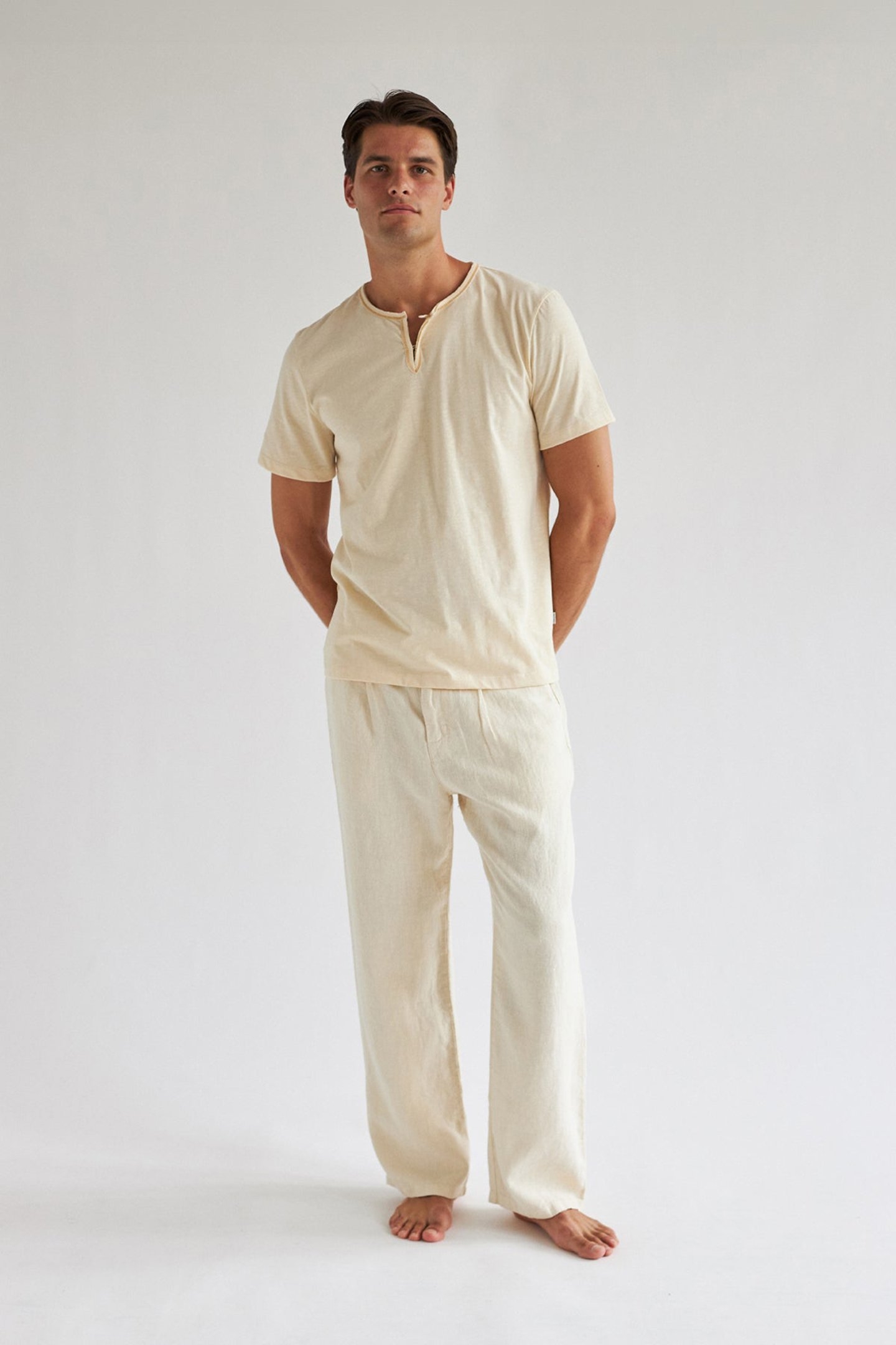 CRAMPTON - ANTIQUE WHITE 1