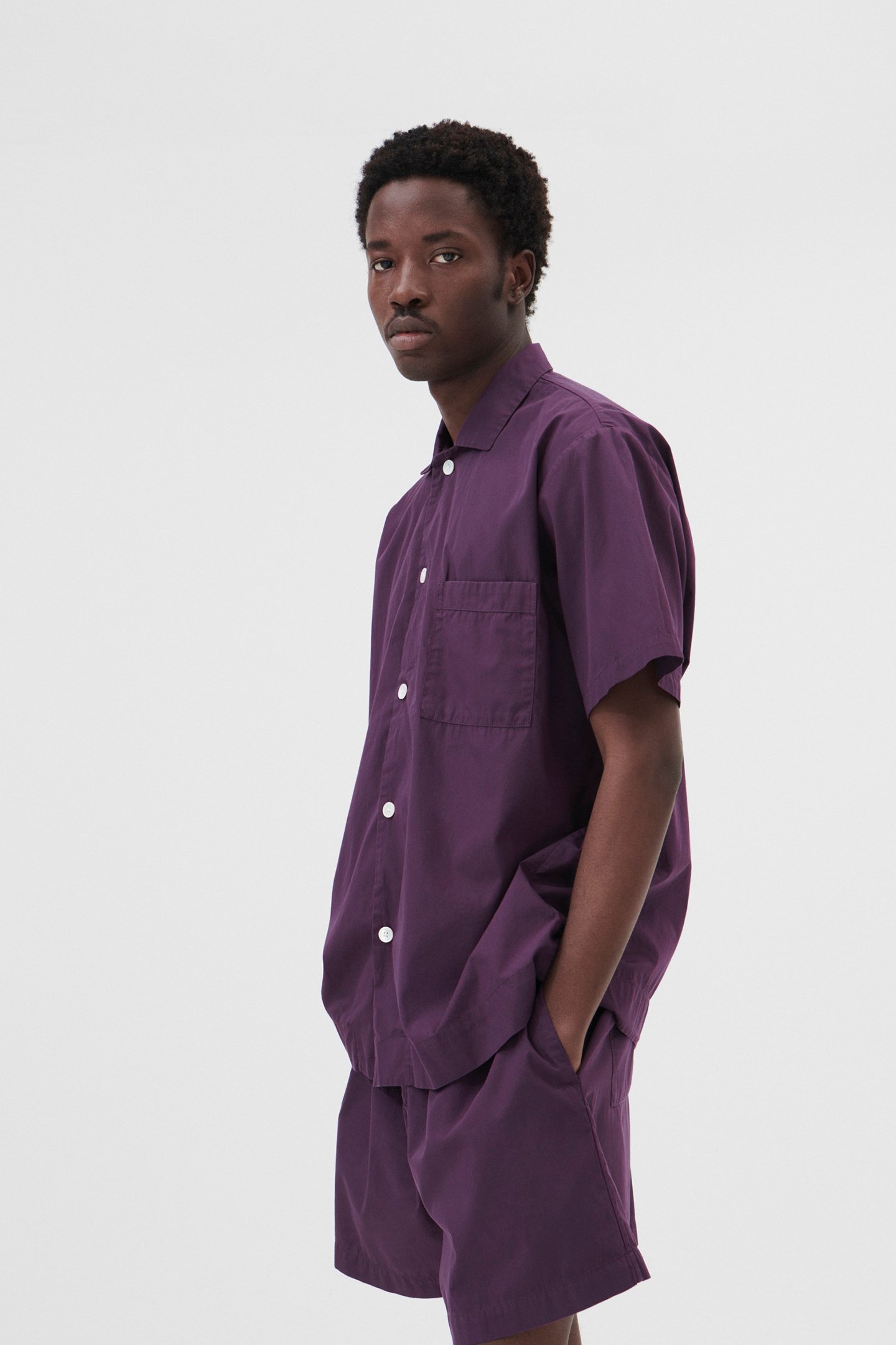 UNISEX POPLIN, SHORT SLEEVE SHIRT DAMSON 1