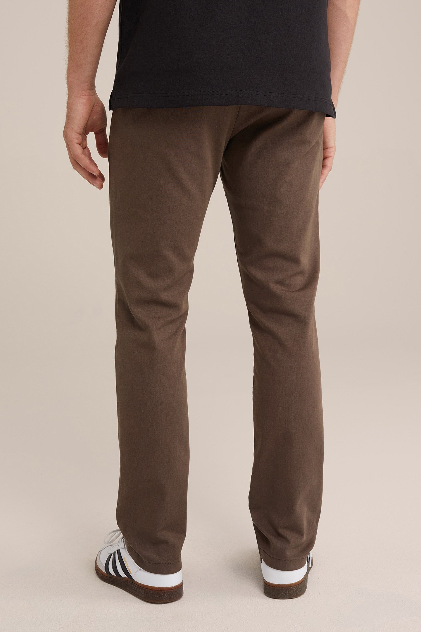 CHINO TAUPE 2