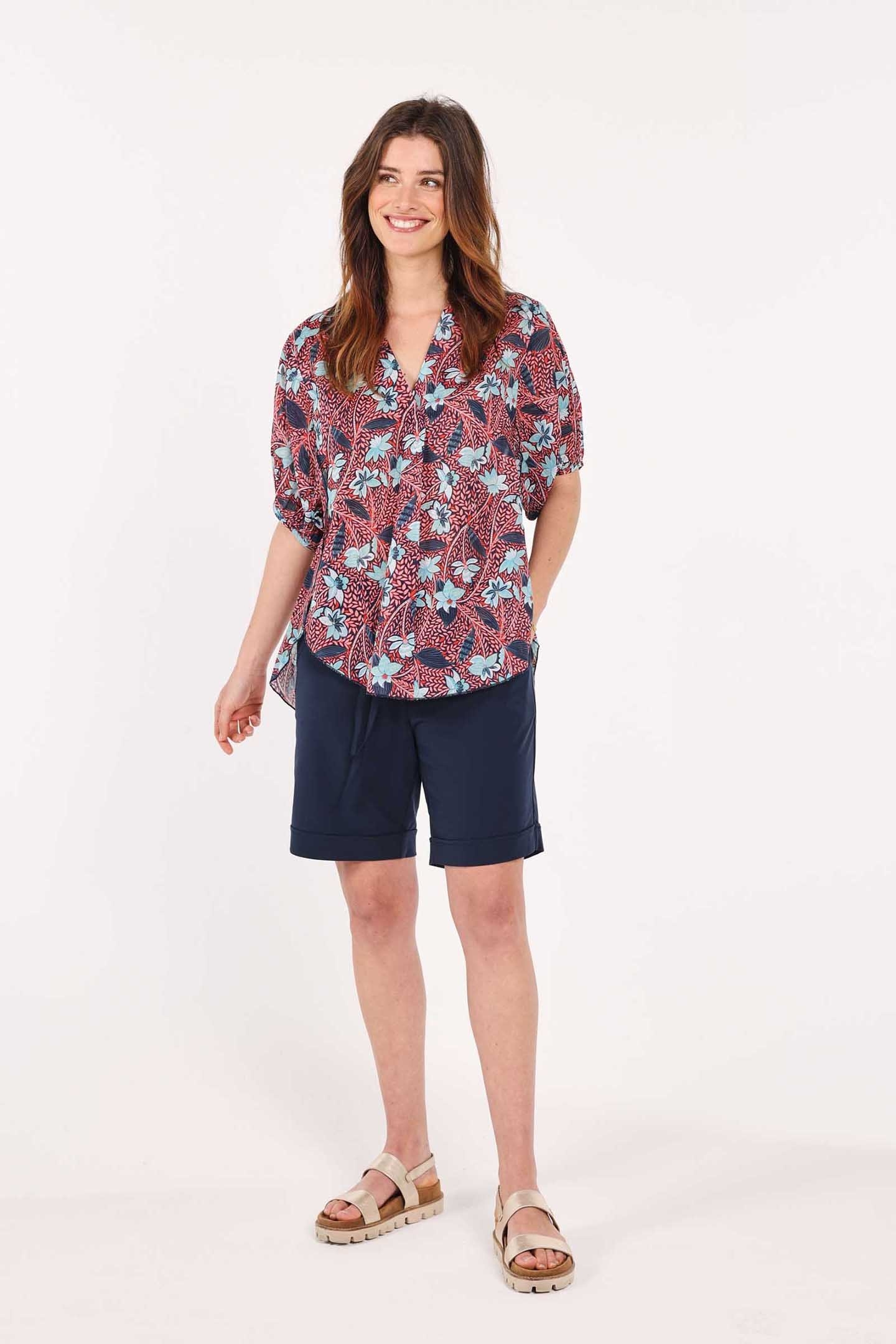 BLOUSE S/S FLIRT POPPY RED WITH LOTS OF LEAVES PRINT 2