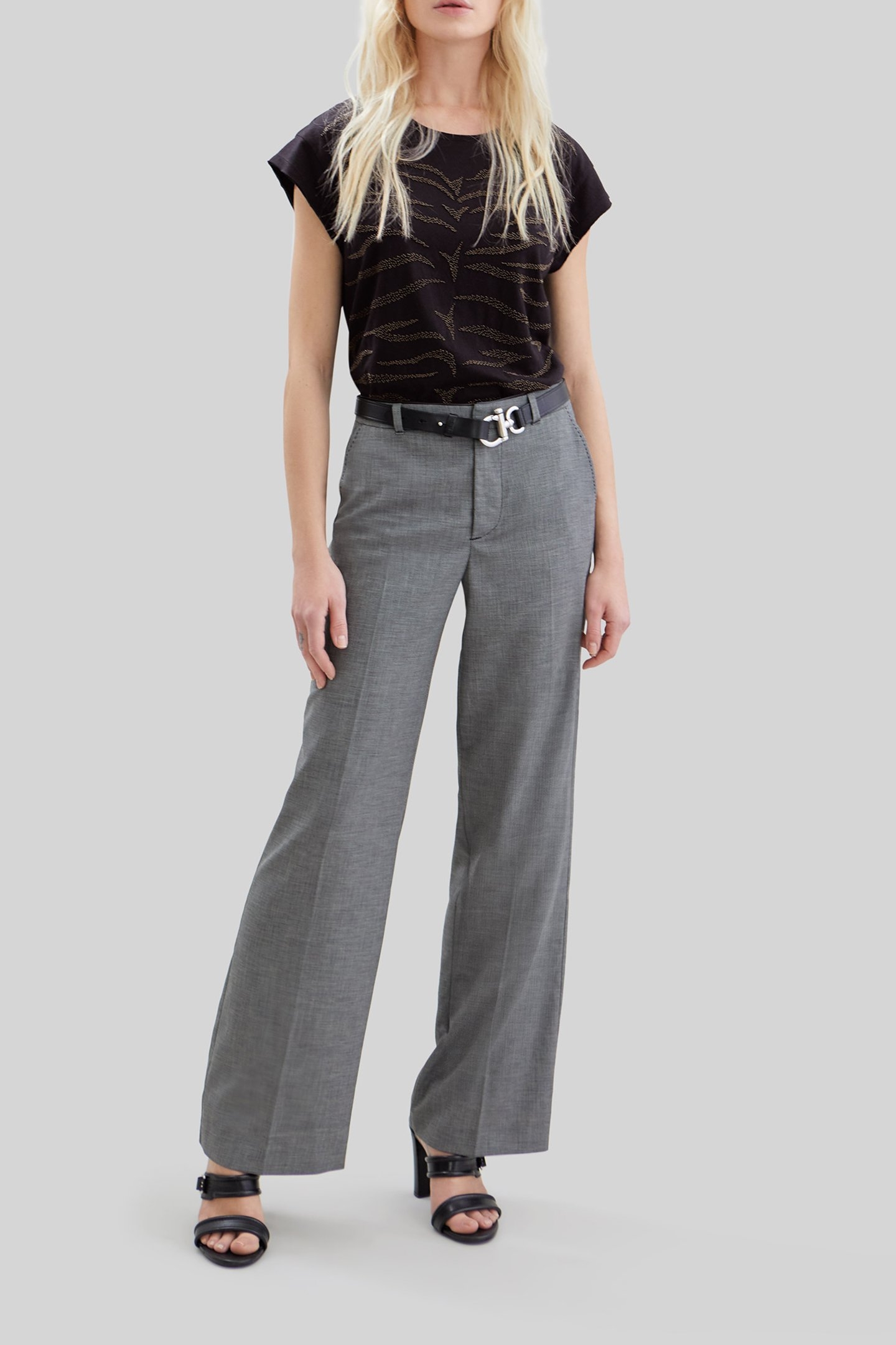 PURE EDITION – BLACK T-SHIRT WITH PRETTY BEADS 2