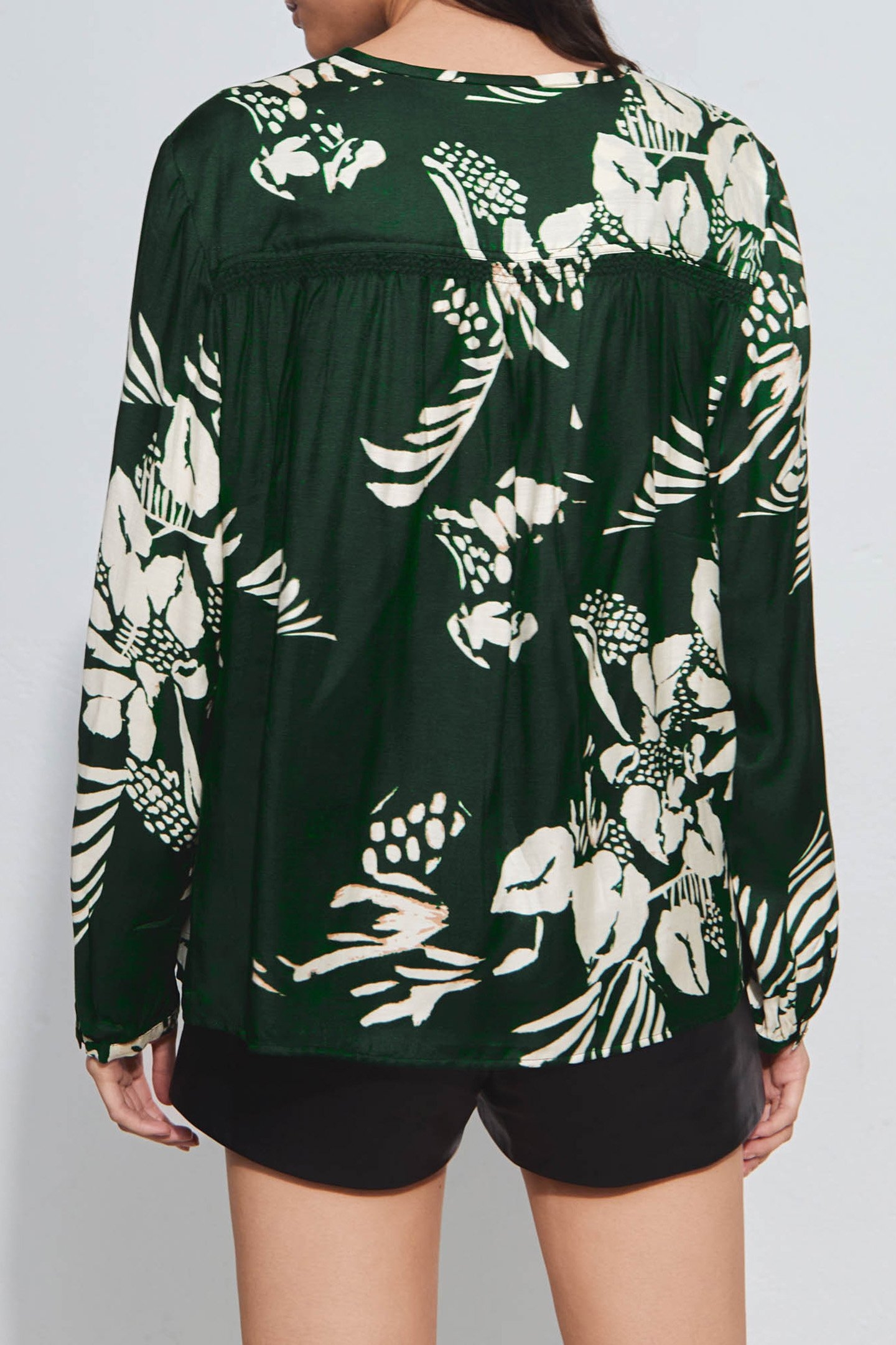 PURE EDITION – GREEN JUNGLE VIBE PRINT BLOUSE 2
