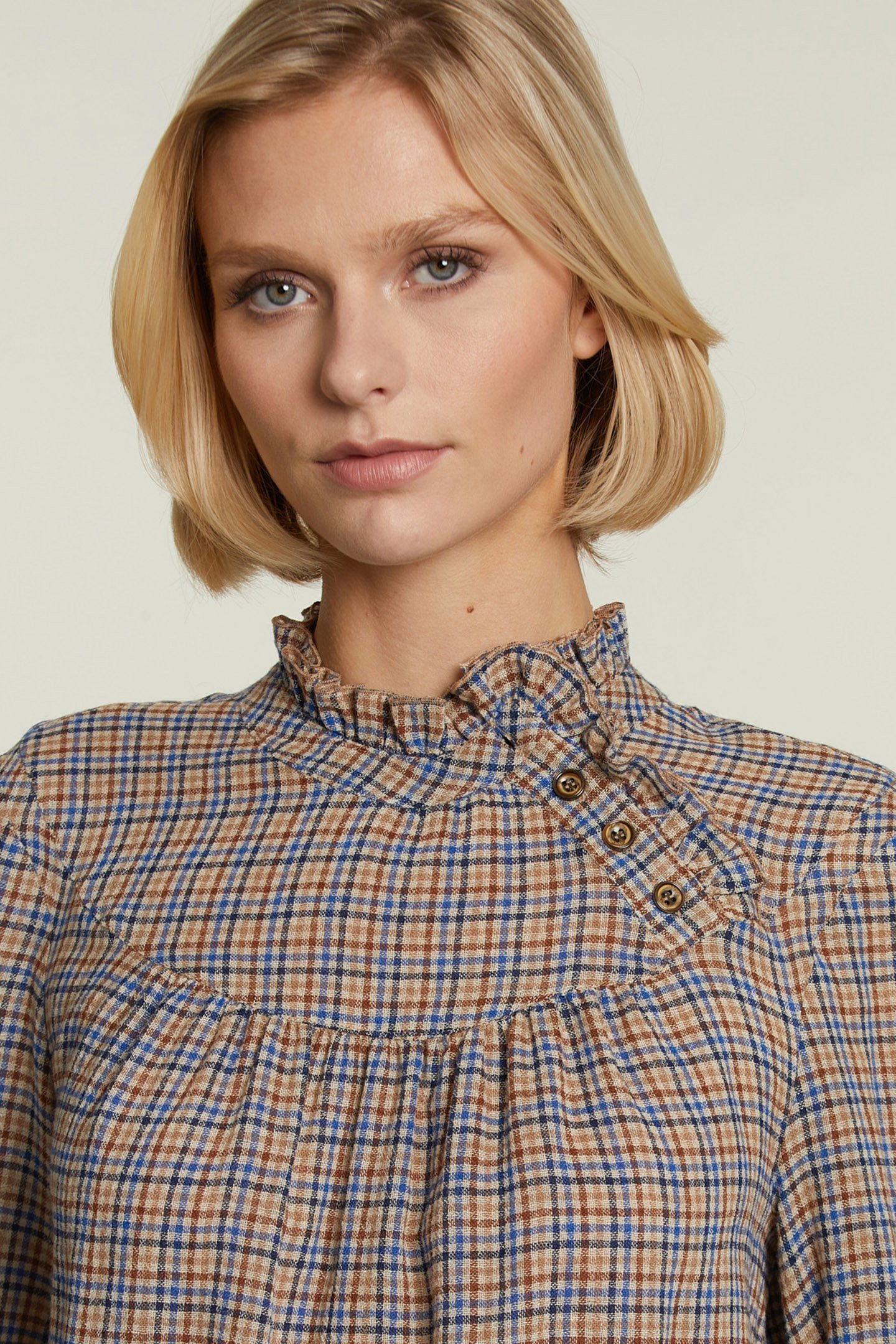 MULTI CHECKED SHIRT FANTASY NECKLINE 4