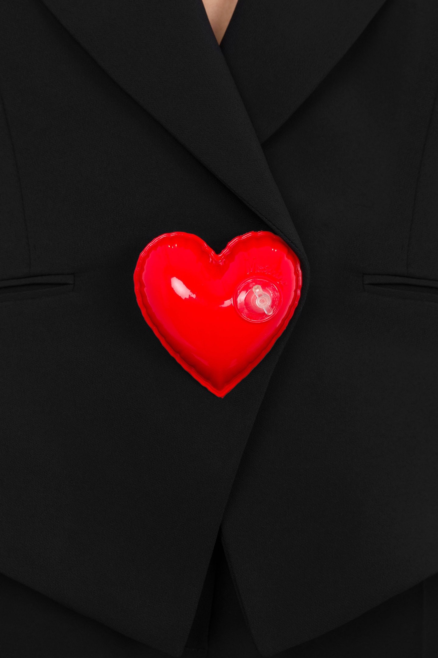 INFLATABLE HEART CADY JACKET BLACK 4