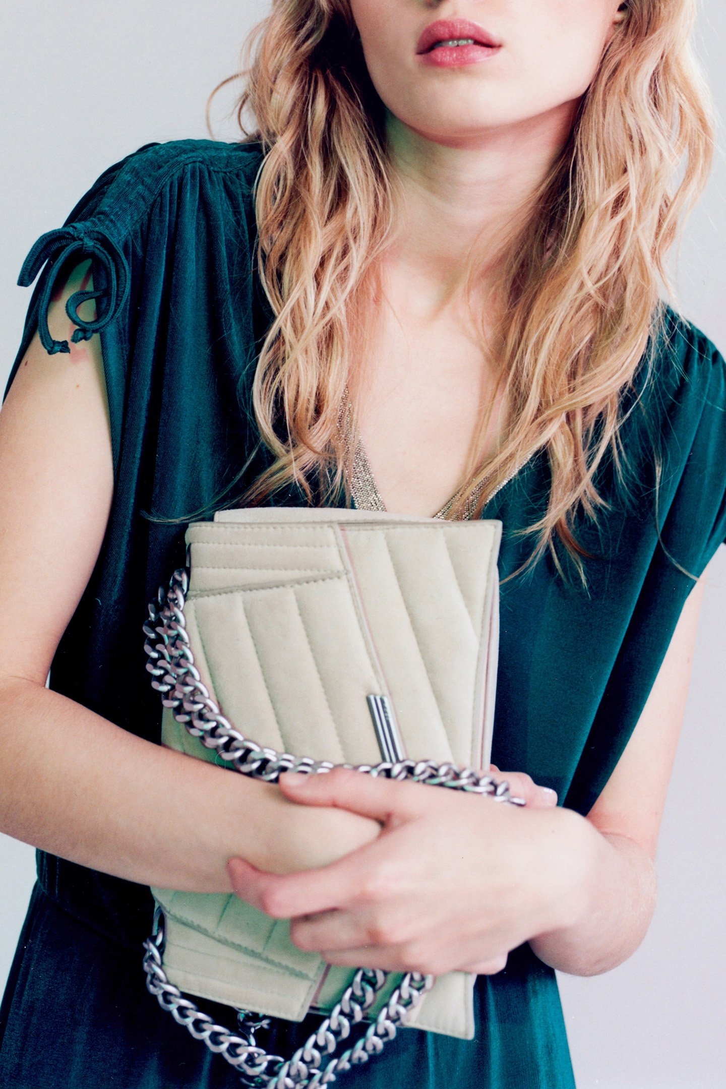 THE 1. BAG SEASONALS – CHALK QUILTED LEATHER M BAG 2