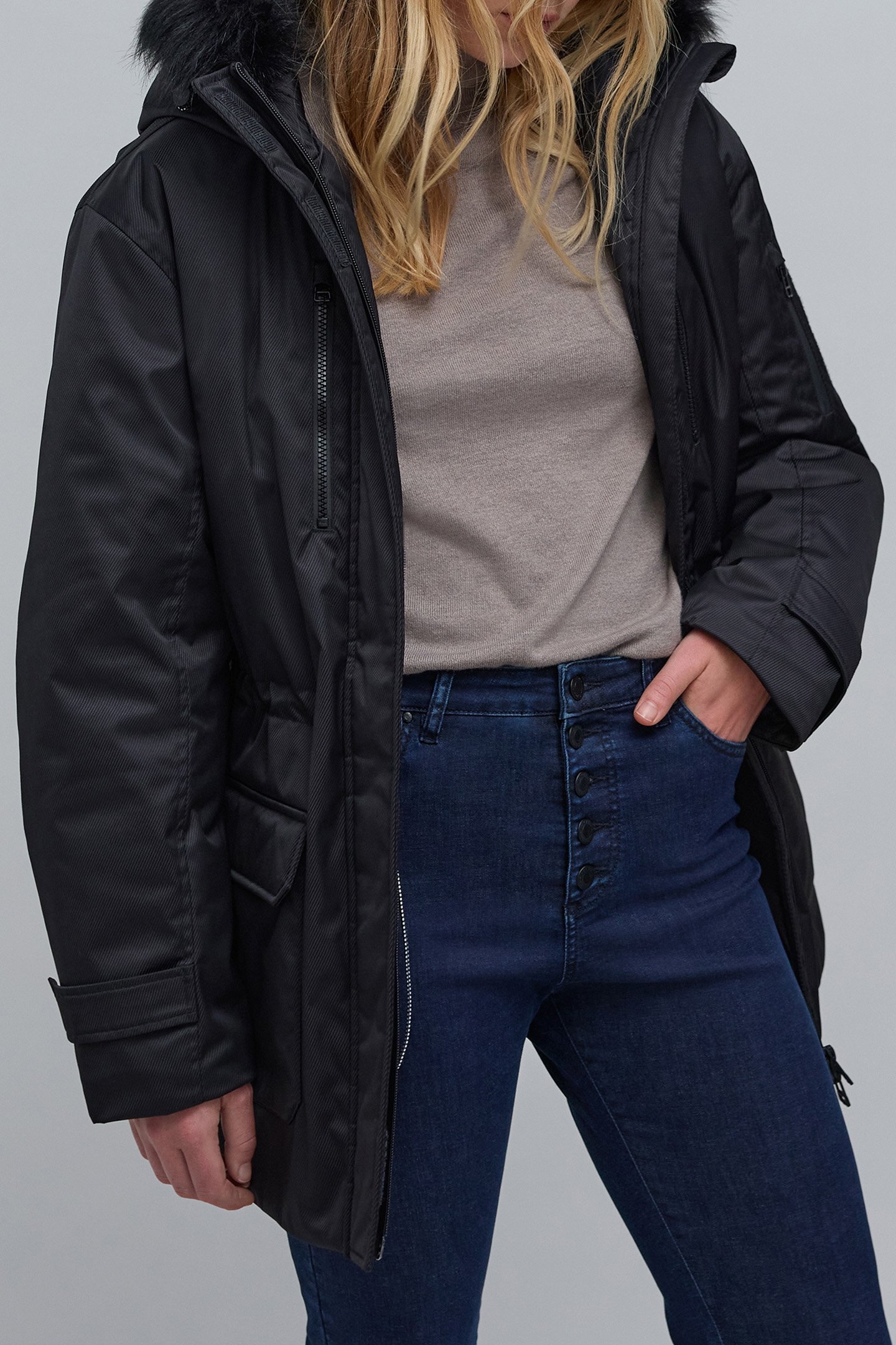 BLACK STRIPED PARKA 4