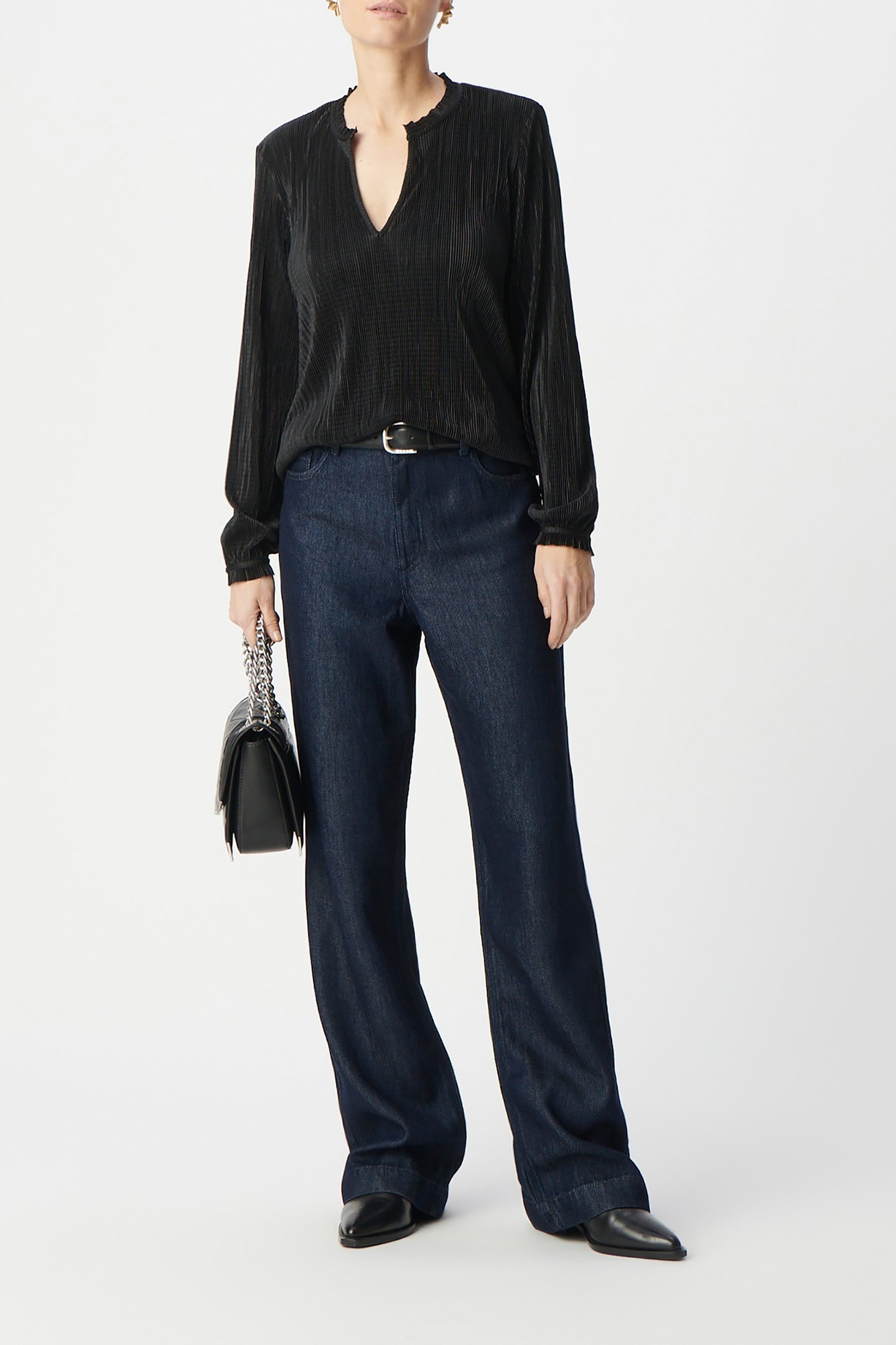 BLACK PLEATED COLLARED BLOUSE 3