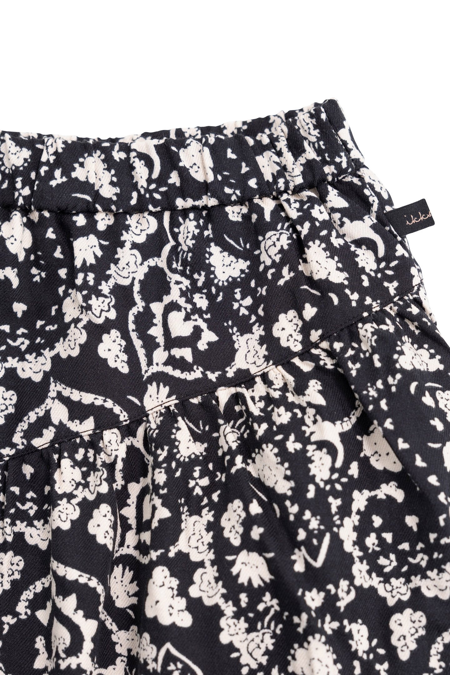 SHORT BLACK SKIRT FLORAL PRINT ROCK GIRL 4