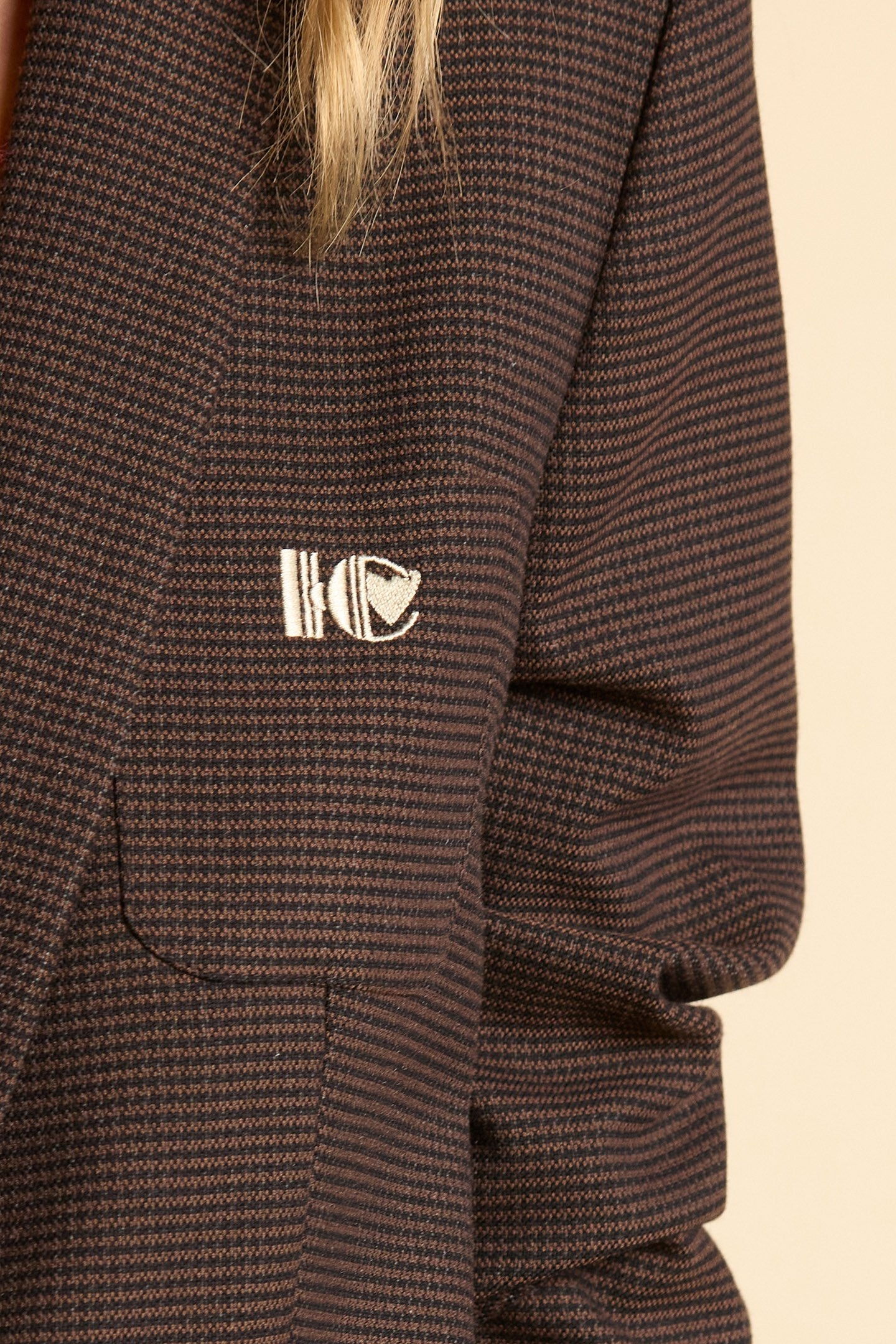 CAMEL HOUNDSTOOTH SUIT JACKET 7