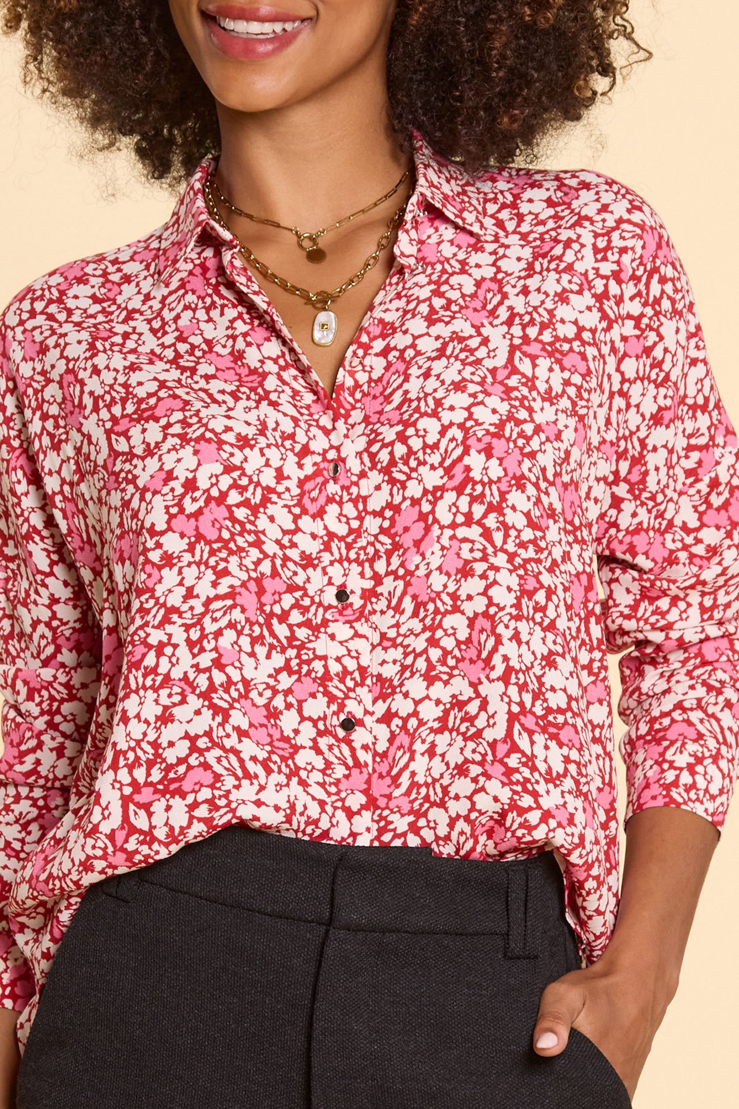 RED SHIRT WITH FLORAL TACHIST PRINT 4