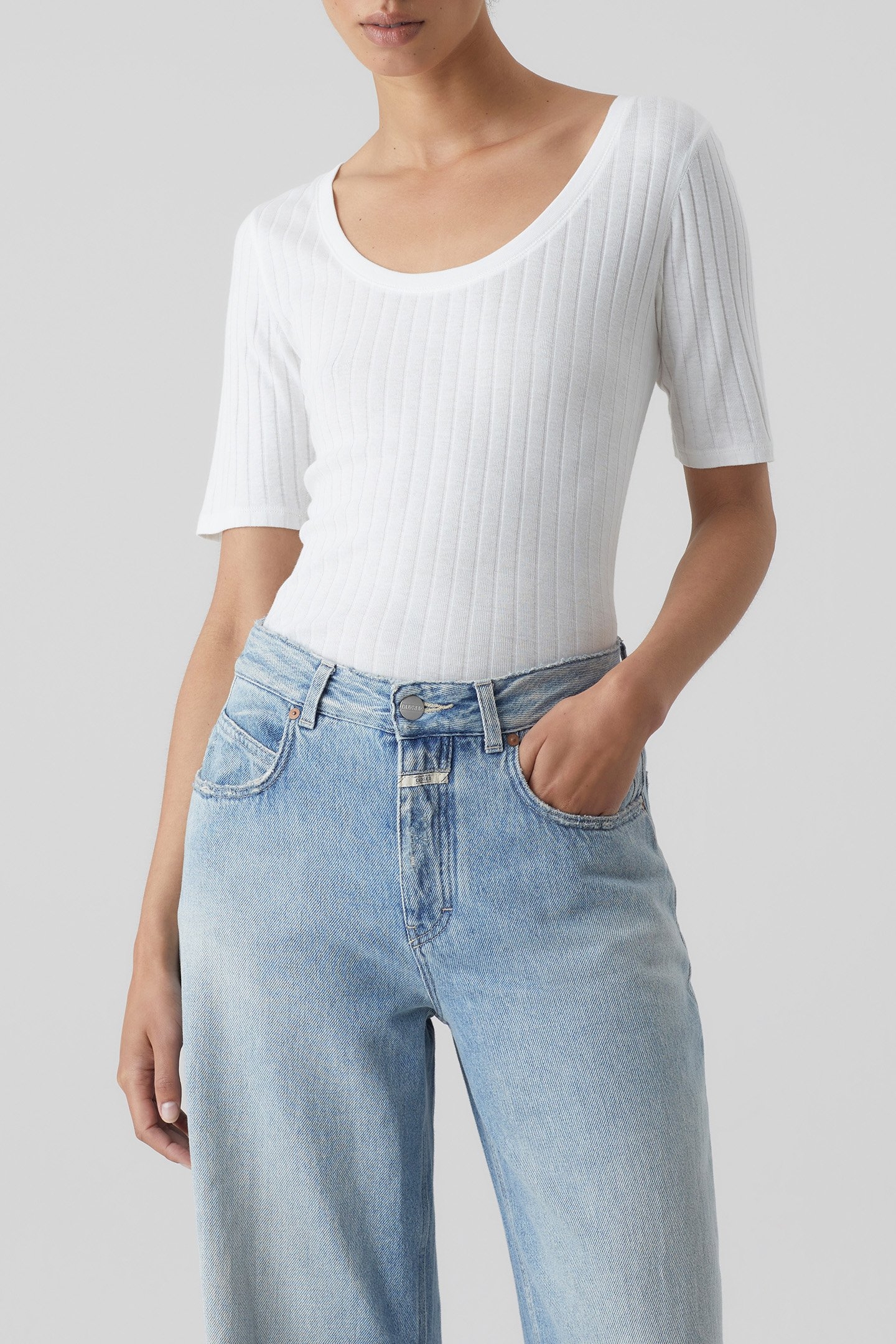 SCOOPNECK SHORTSLEEVE T-SHIRTS IVORY 1