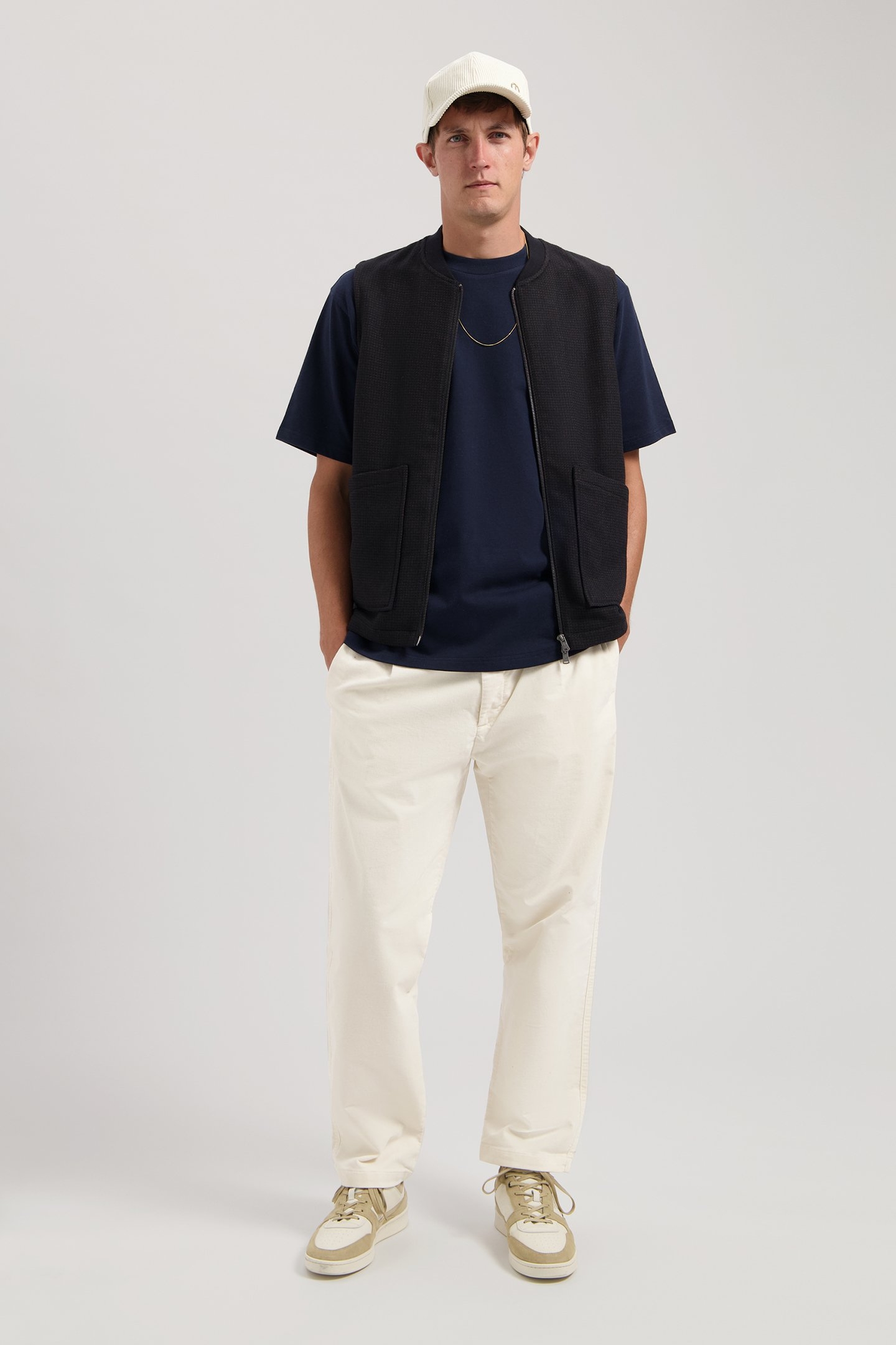 DS_NILS SLEEVELESS COLLEGIATE BLUE 3