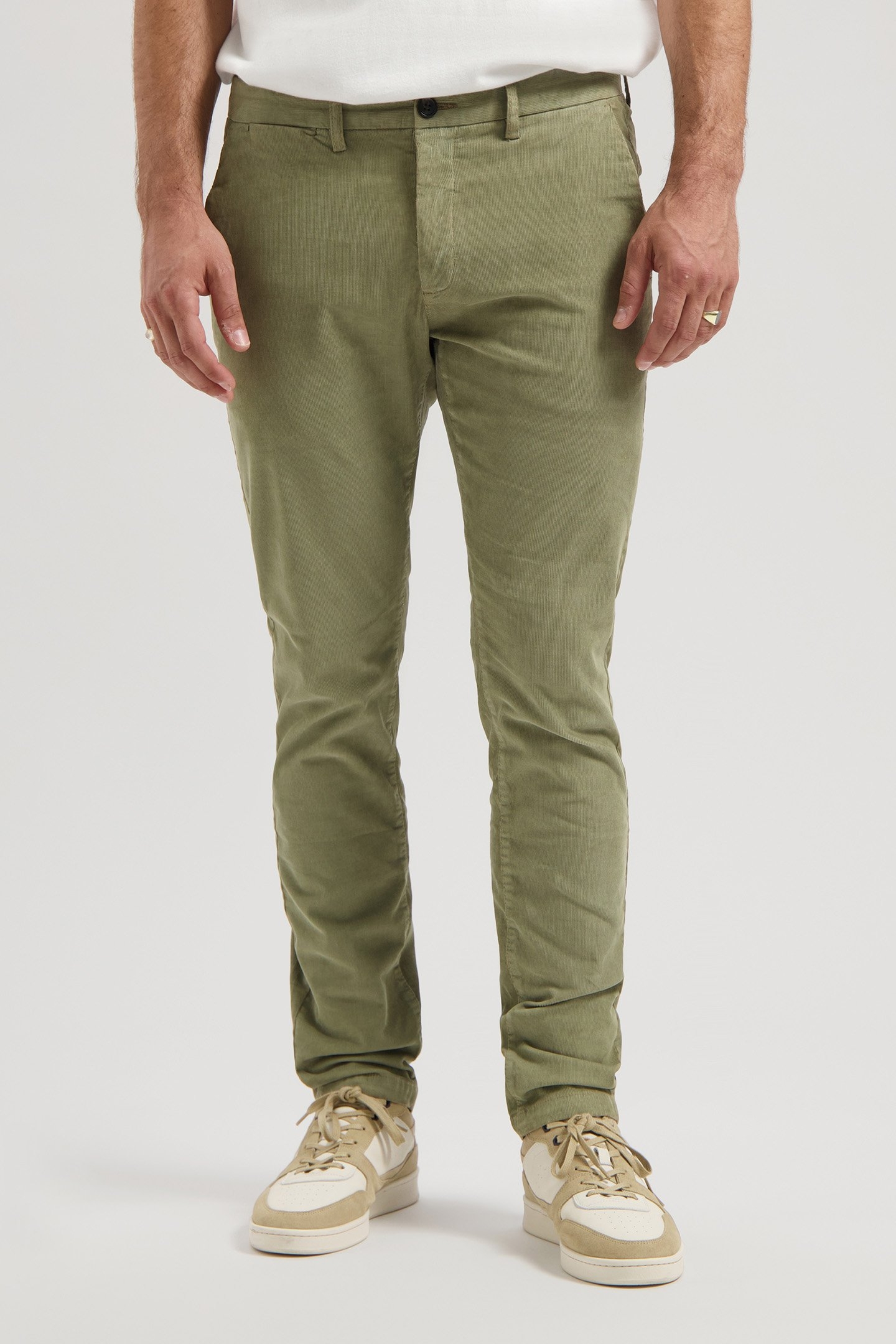 DS_LANCASTER RIBCORD CHINO DARK SAND 1