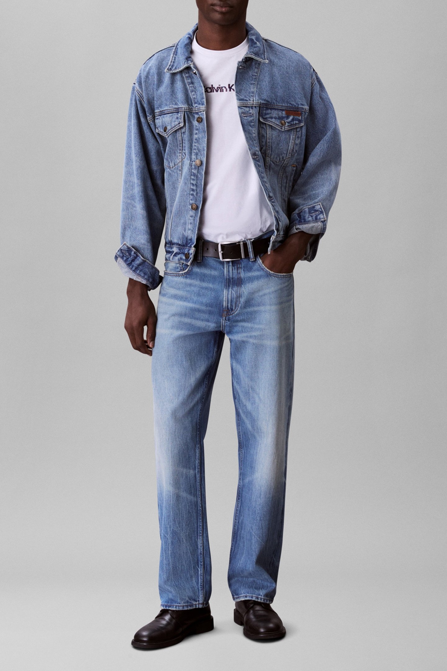 SS GLITCHED LOGO EU BRILLIANT WHITE 4