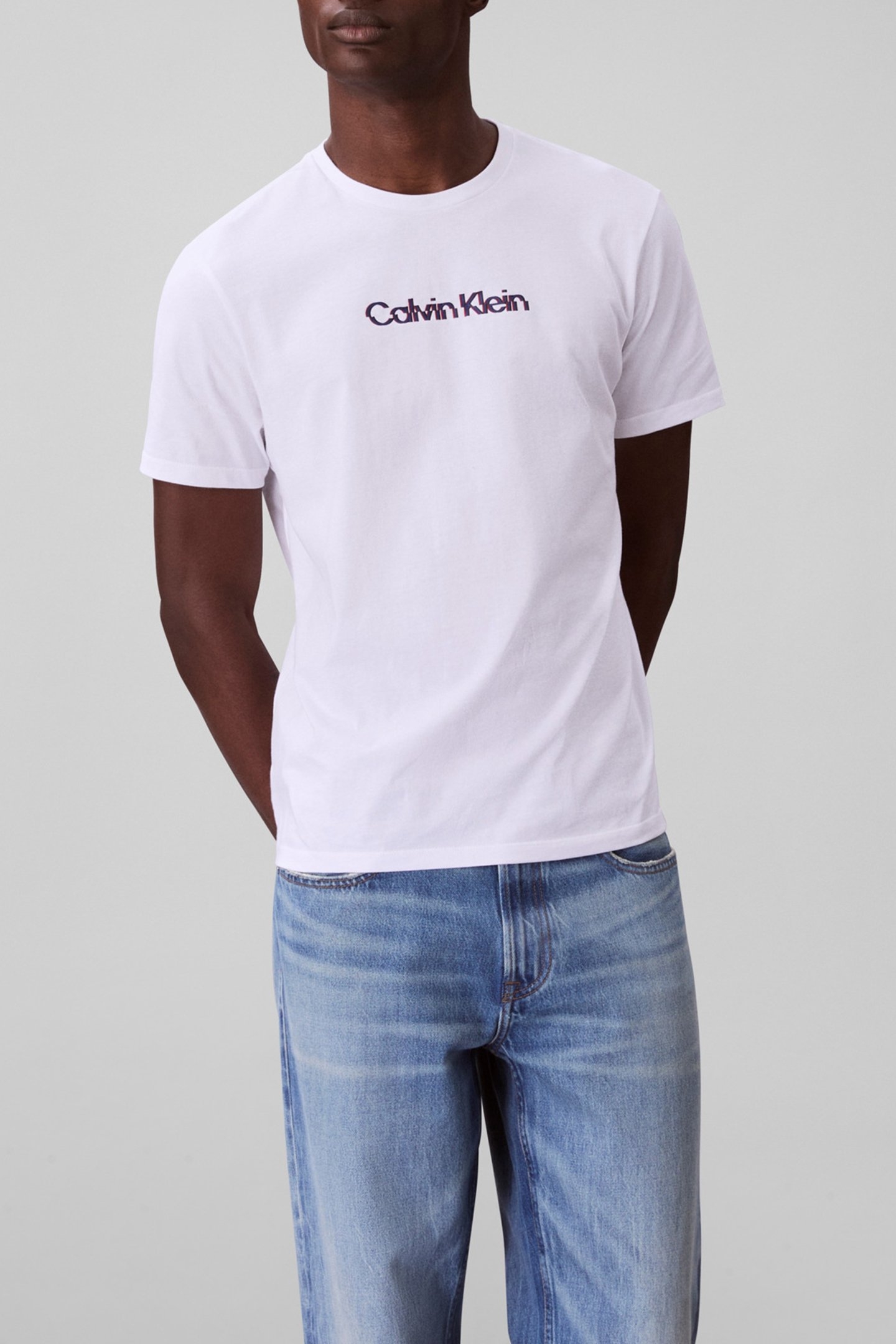 SS GLITCHED LOGO EU BRILLIANT WHITE 1