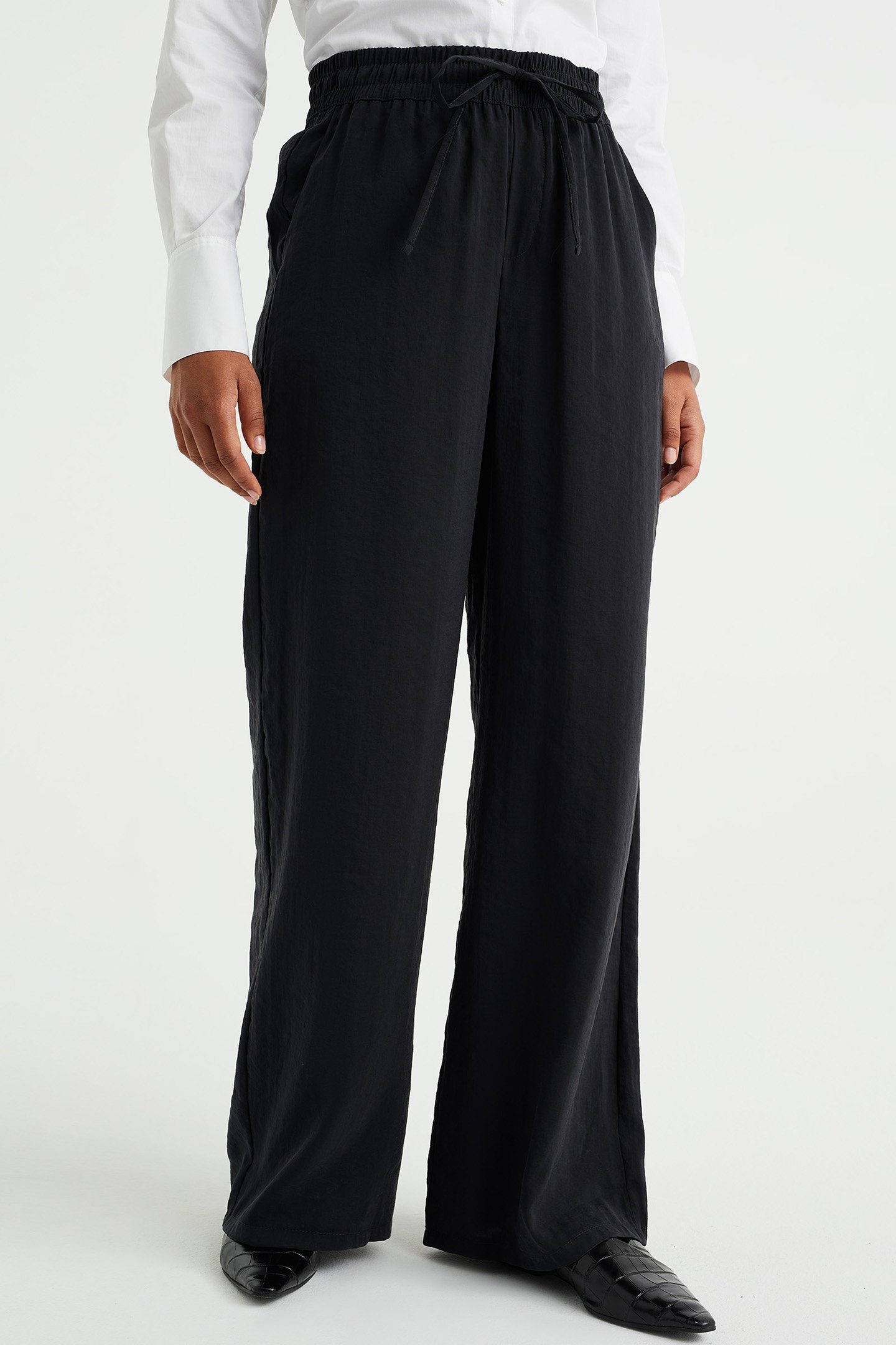 TROUSER BLACK 1