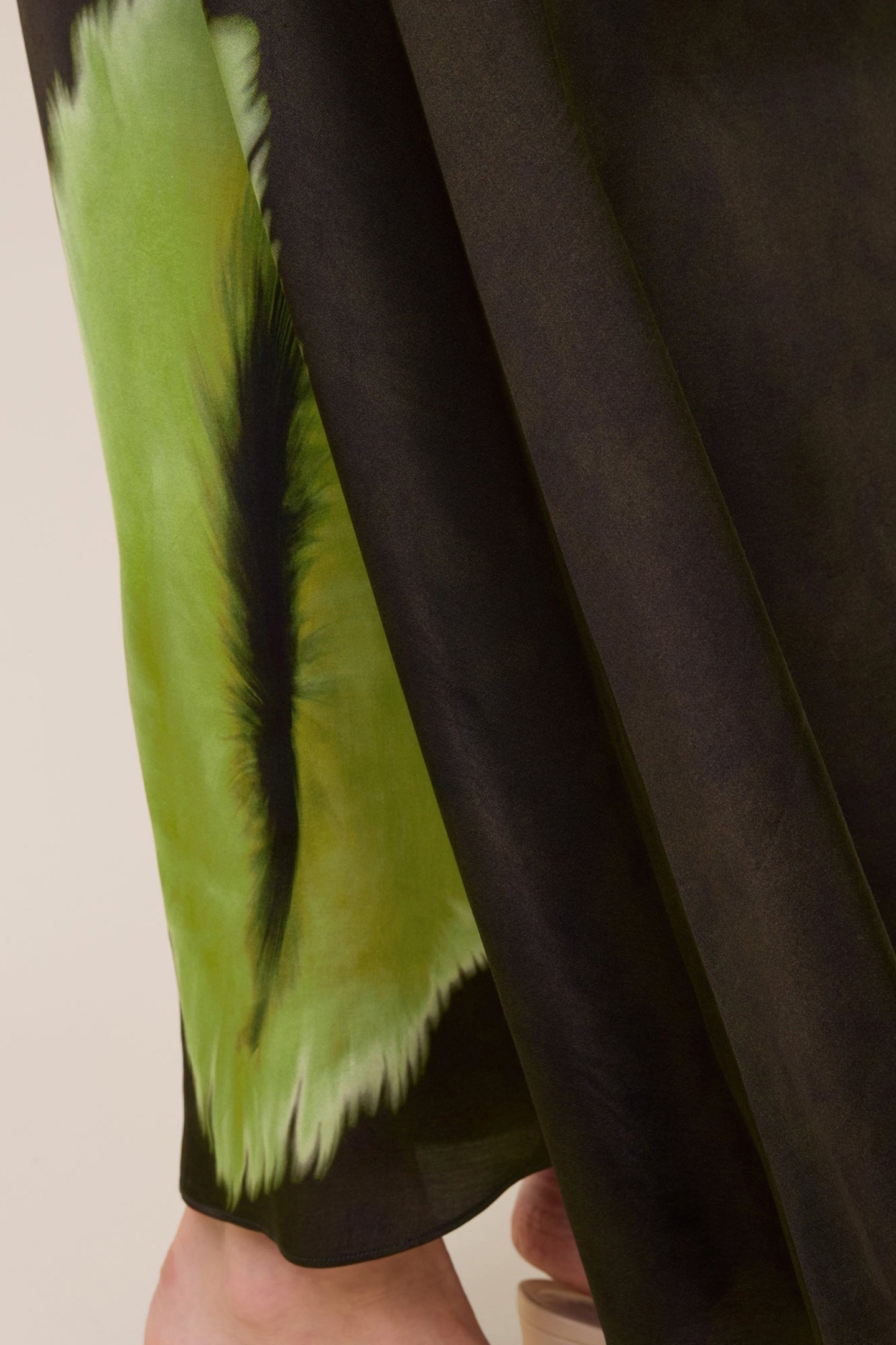 A LINE FEATHER SKIRT FOREST NIGHT/PALM 7