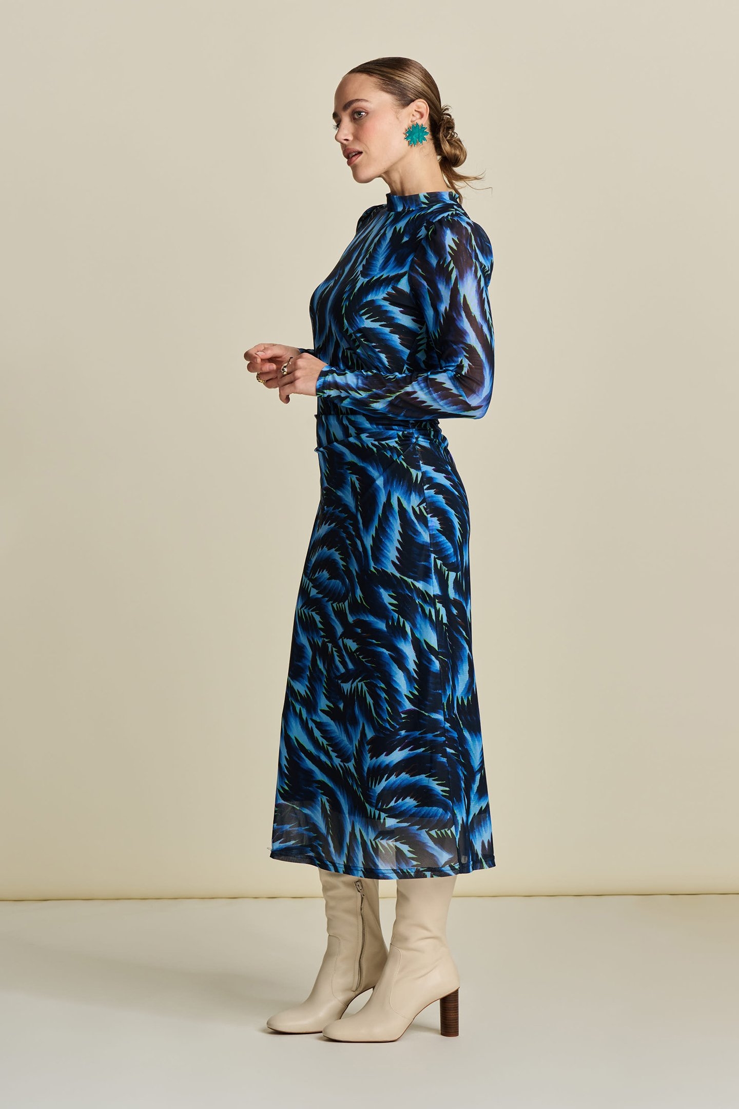 DRESS - FEATHERS BLUE MESH 4