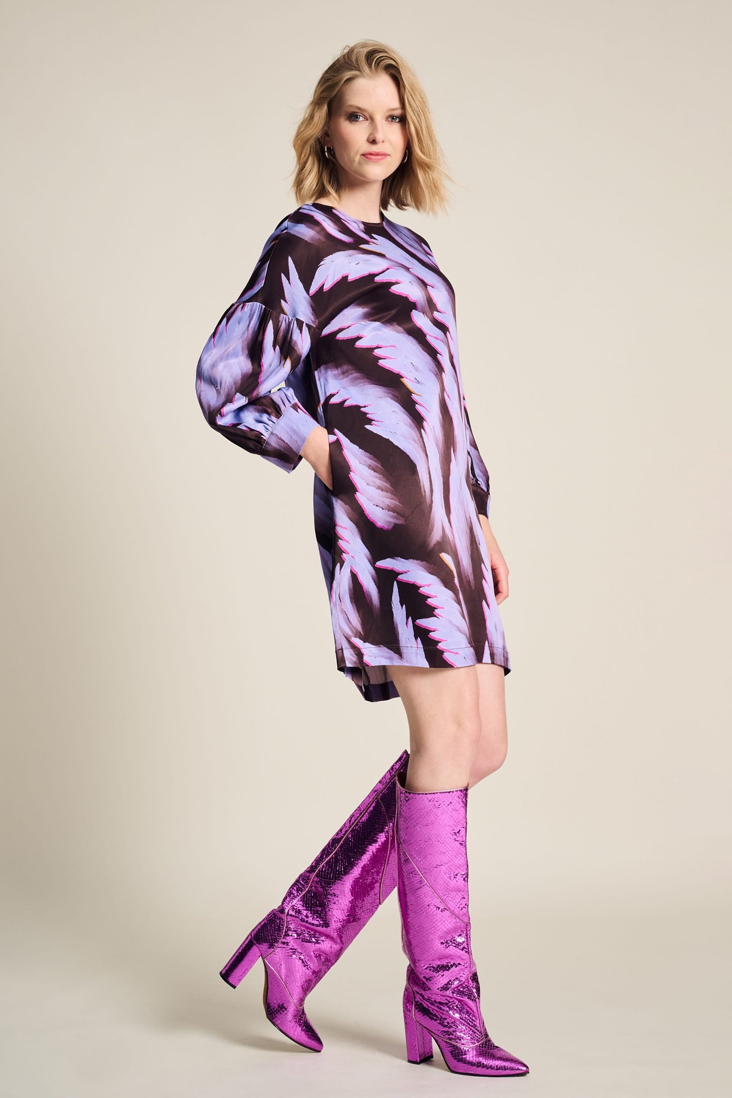 DRESS - SATIN FEATHERS BROWN 4