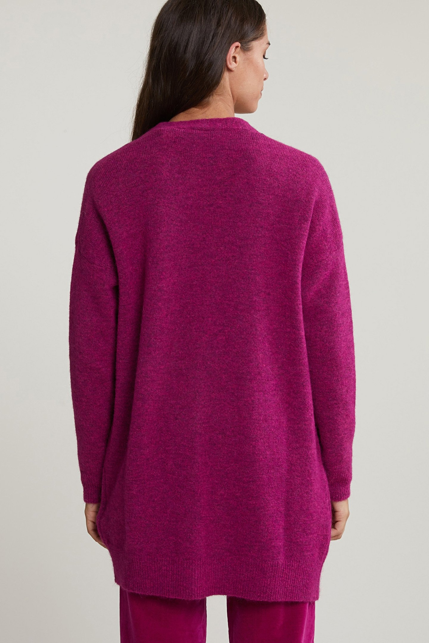 MAGENTA LONG V-NECK CARDIGAN LONG SLEEVES 2
