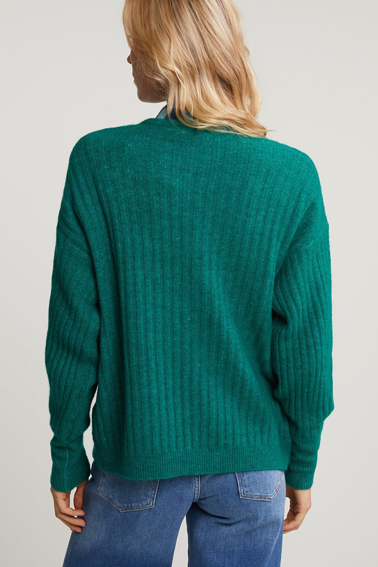 GREEN WOOLEN V-NECK CARDIGAN 2