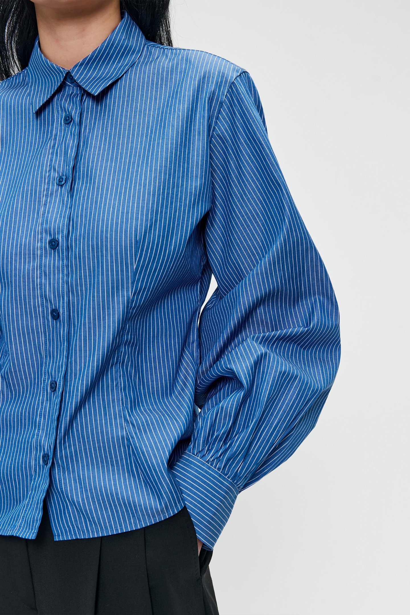 FITTED PUFF SLEEVE SHIRT OCEAN BLUE 7