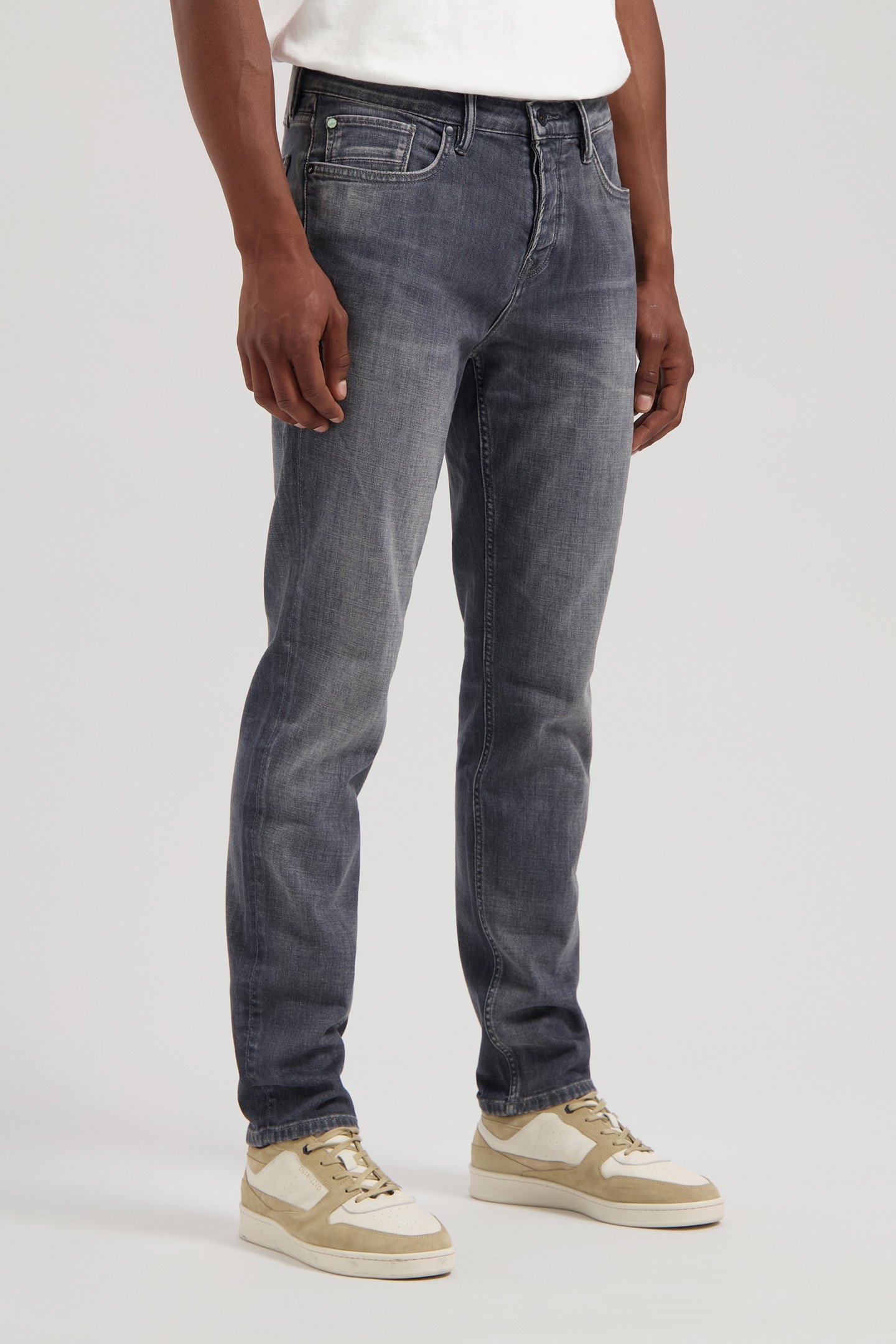 DS_SIR B ON THE ROCKS ON THE ROCKS 6