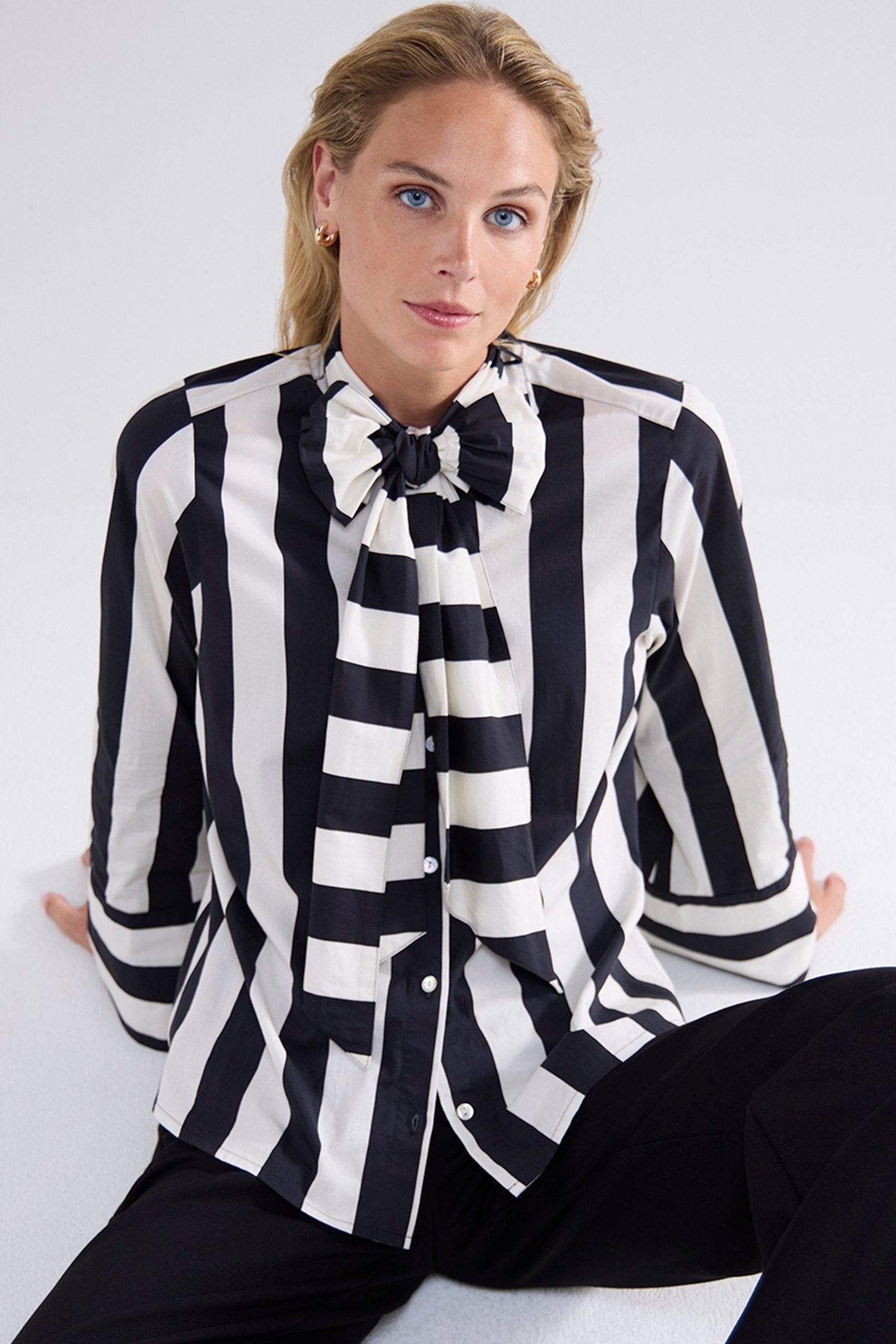 BLOUSE BOW STRIPE PRINTED BLACK IVORY 3