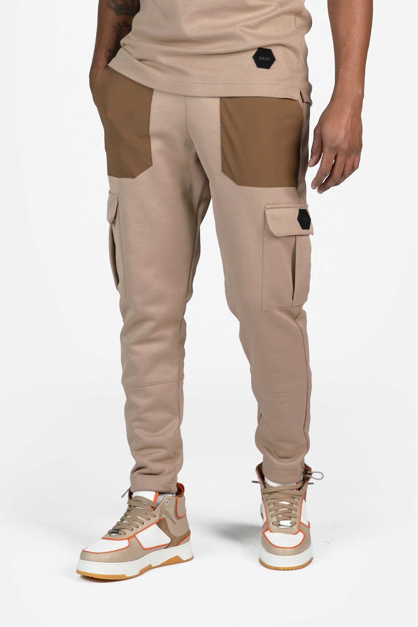 Q+ REGULAR FIT CARGO PANTS WARM TAUPE 1