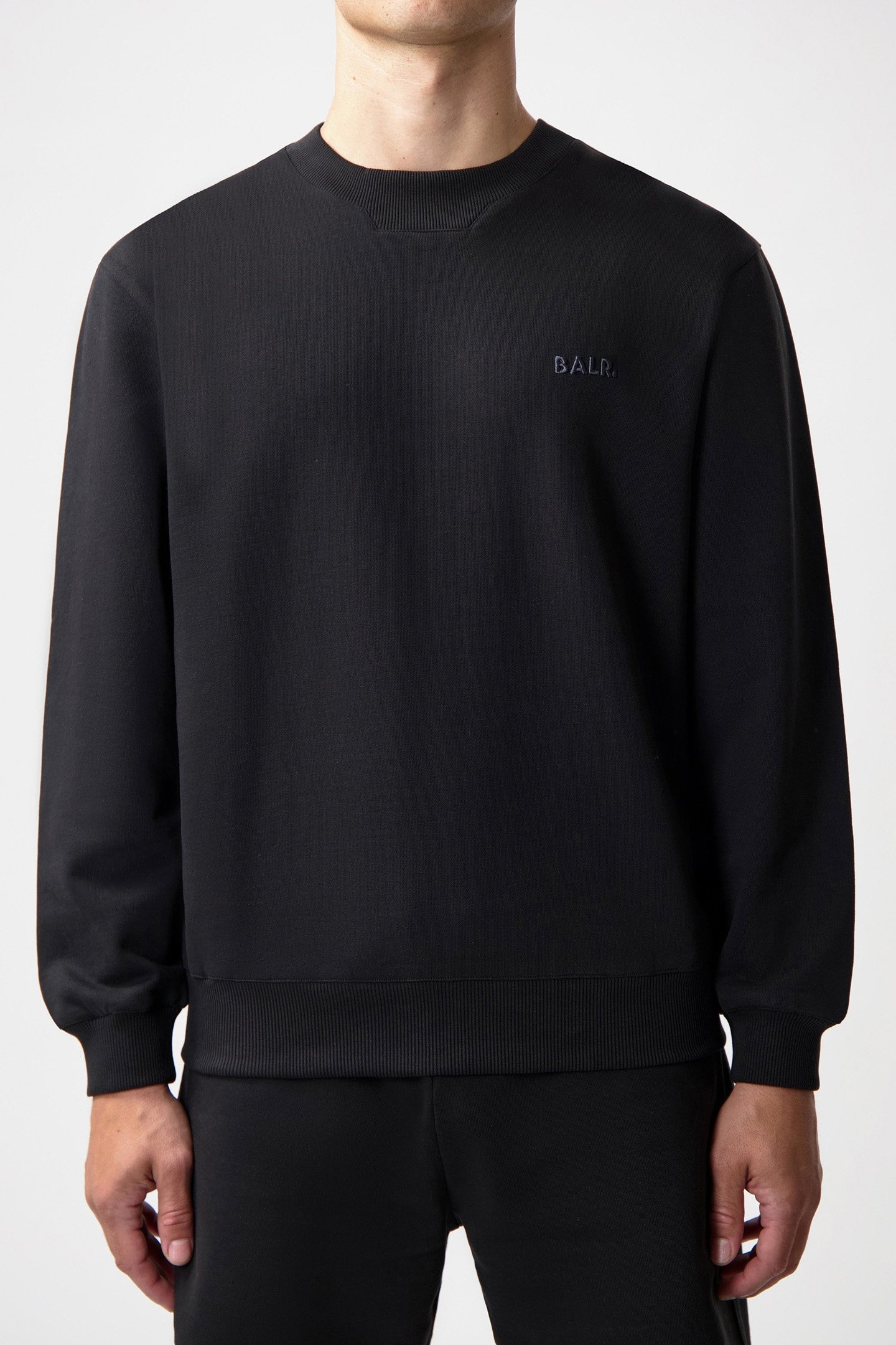 LOGO CREWNECK JET BLACK 1