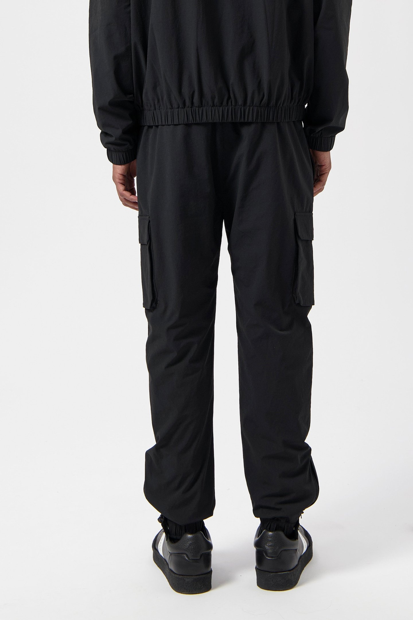 TECH CUFFED CARGO PANTS JET BLACK 2