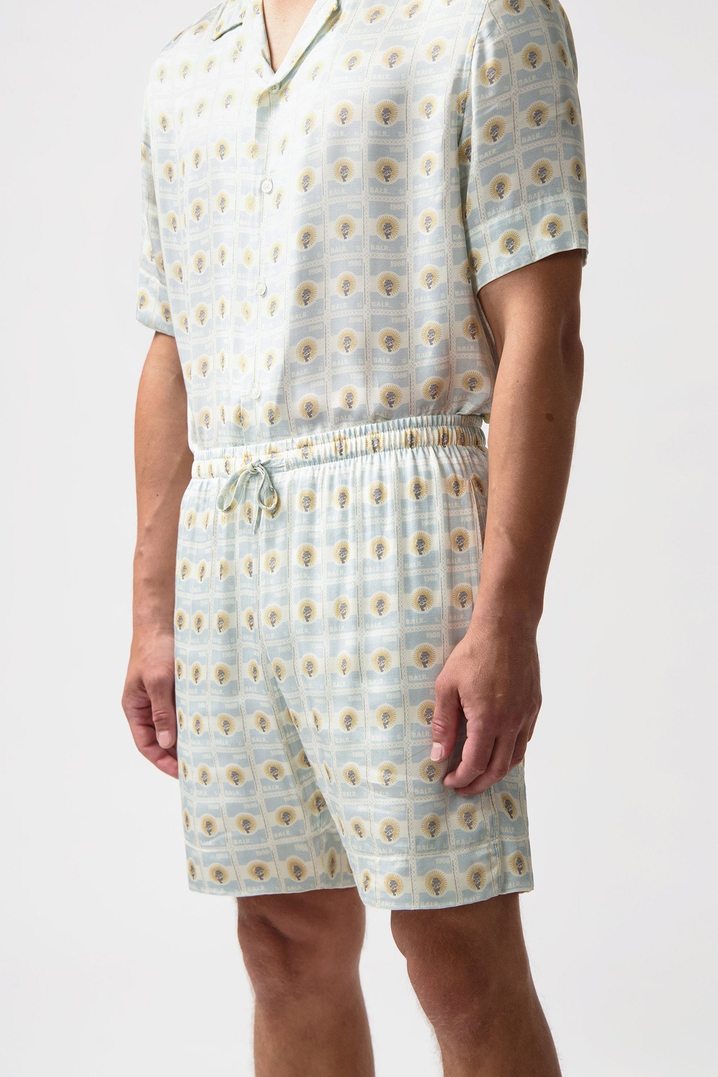 GOTL STAMP BOX SHORTS BRIGHT WHITE 5