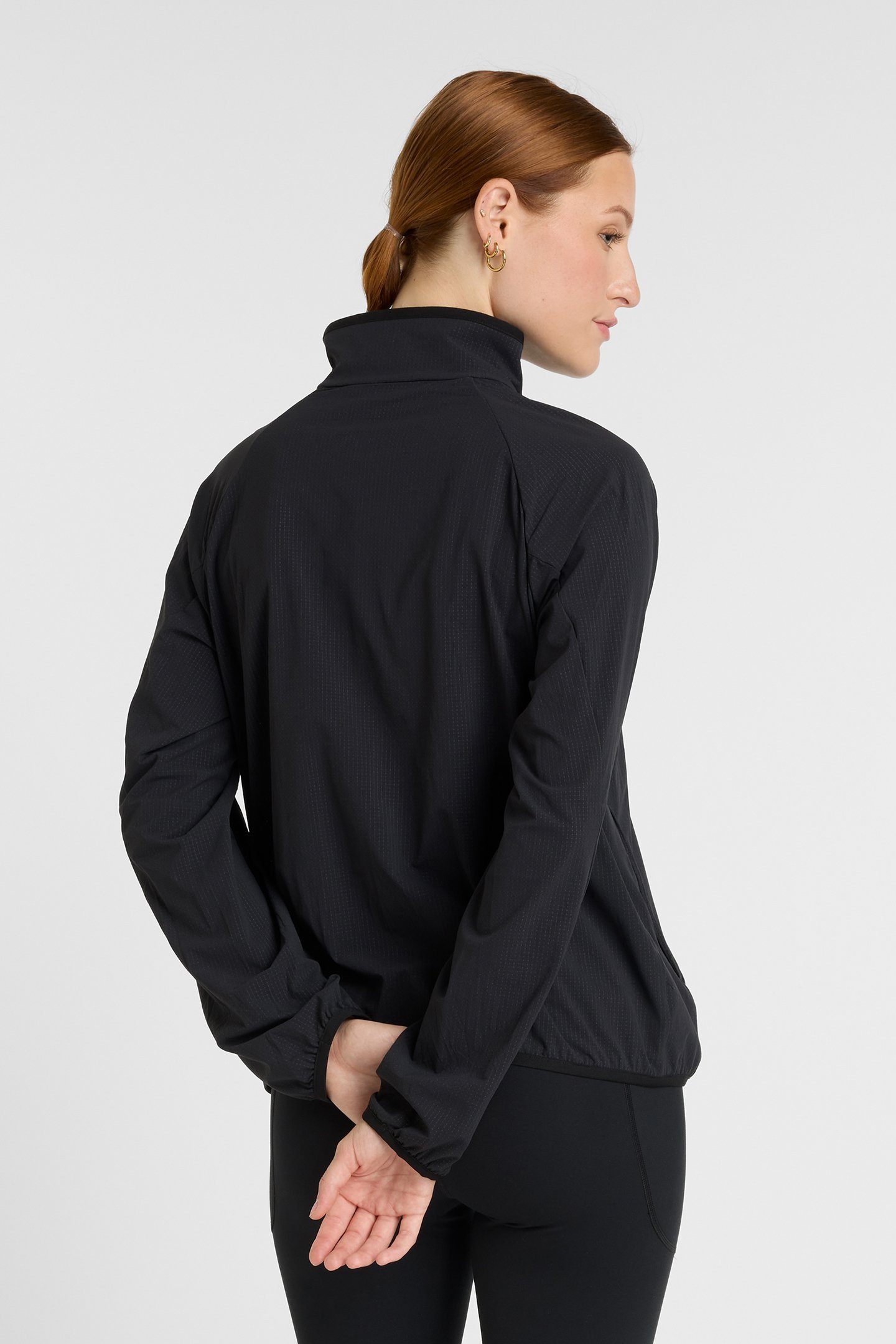 ULTRA LIGHT HALF ZIP BLACK 2