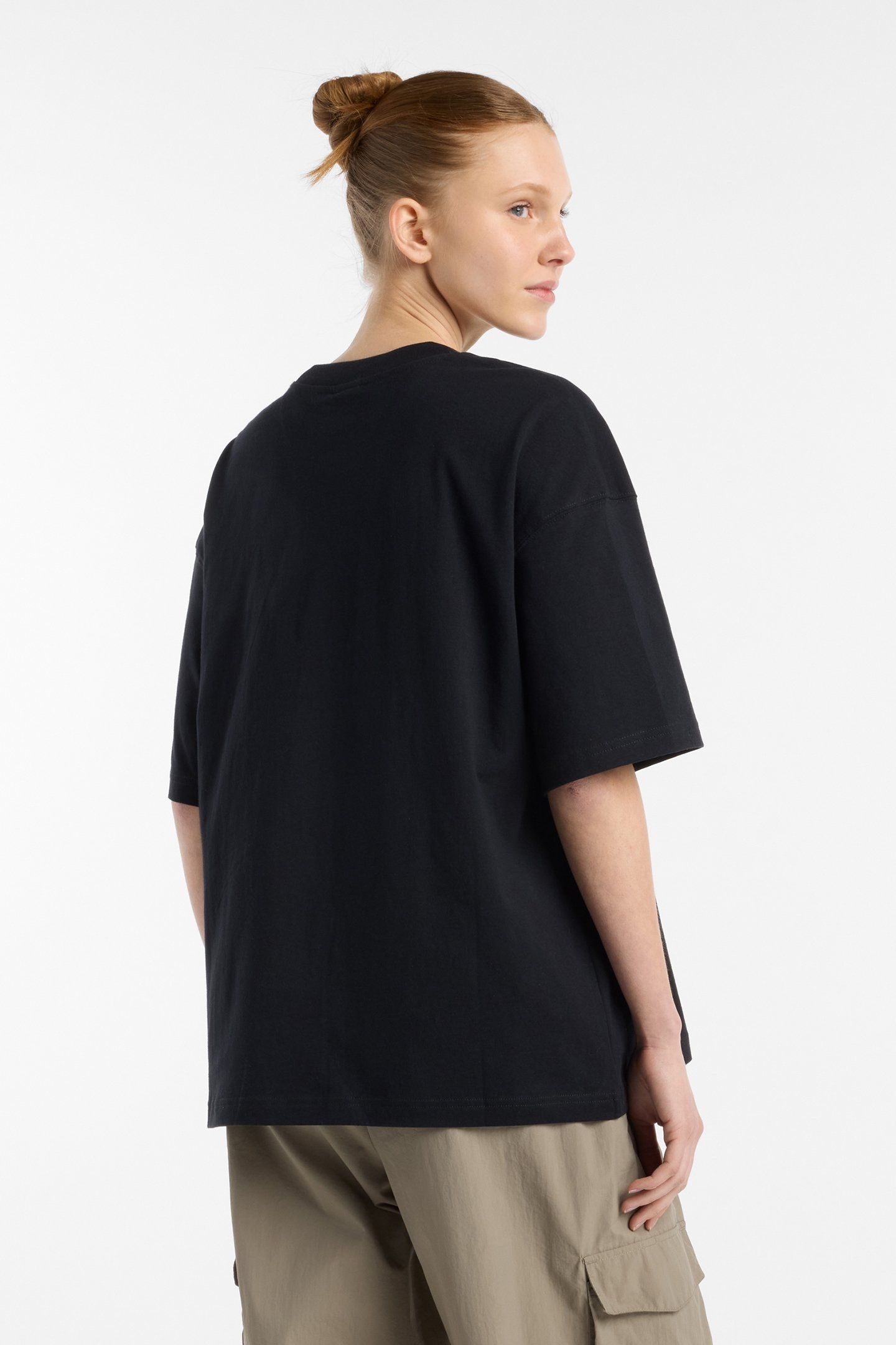 LINEAR GRAPHIC OVERSIZED T-SHI BLACK 2
