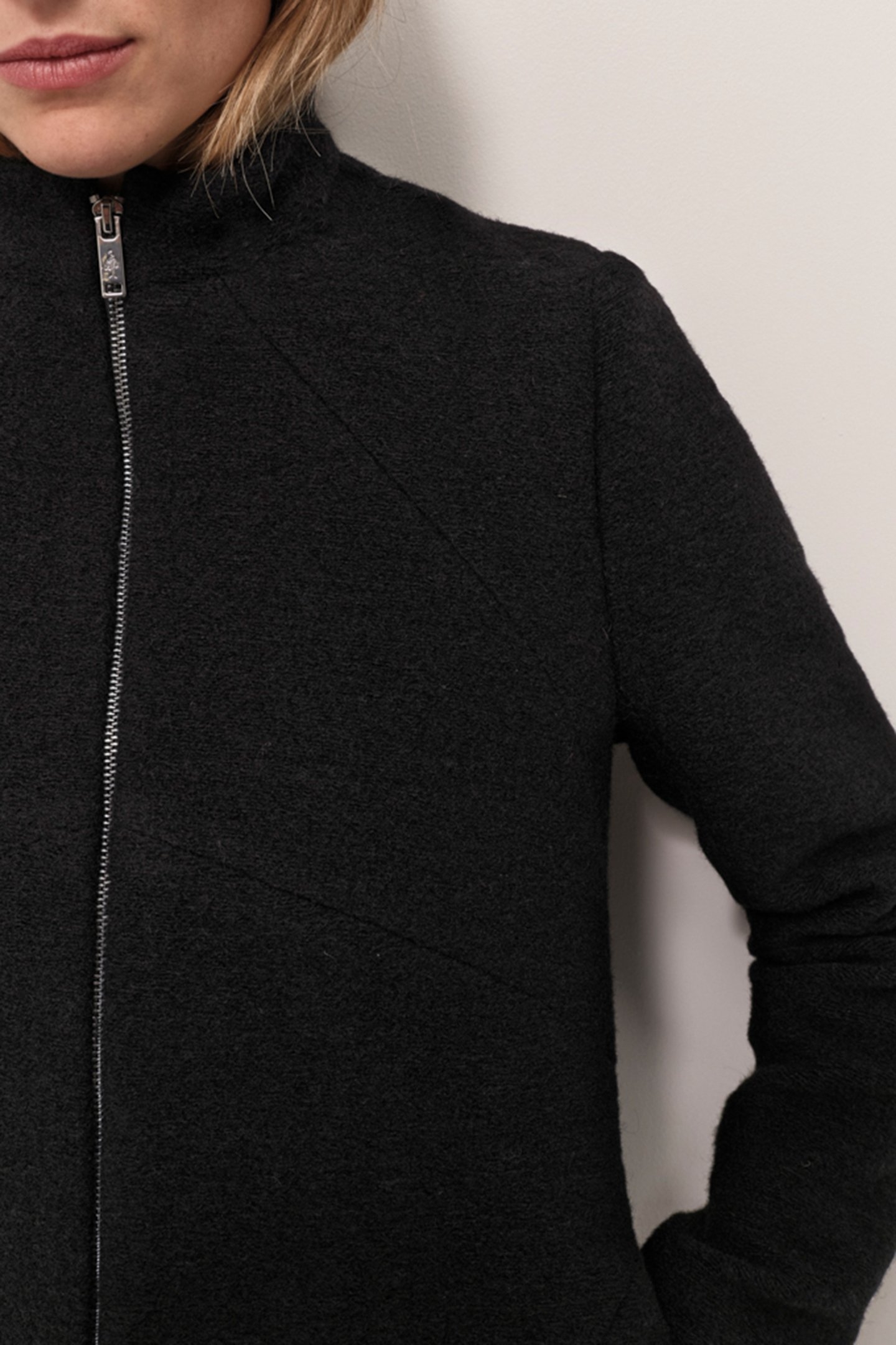 DOFFEN - STRAIGHT BLACK BOILED WOOL COAT 5