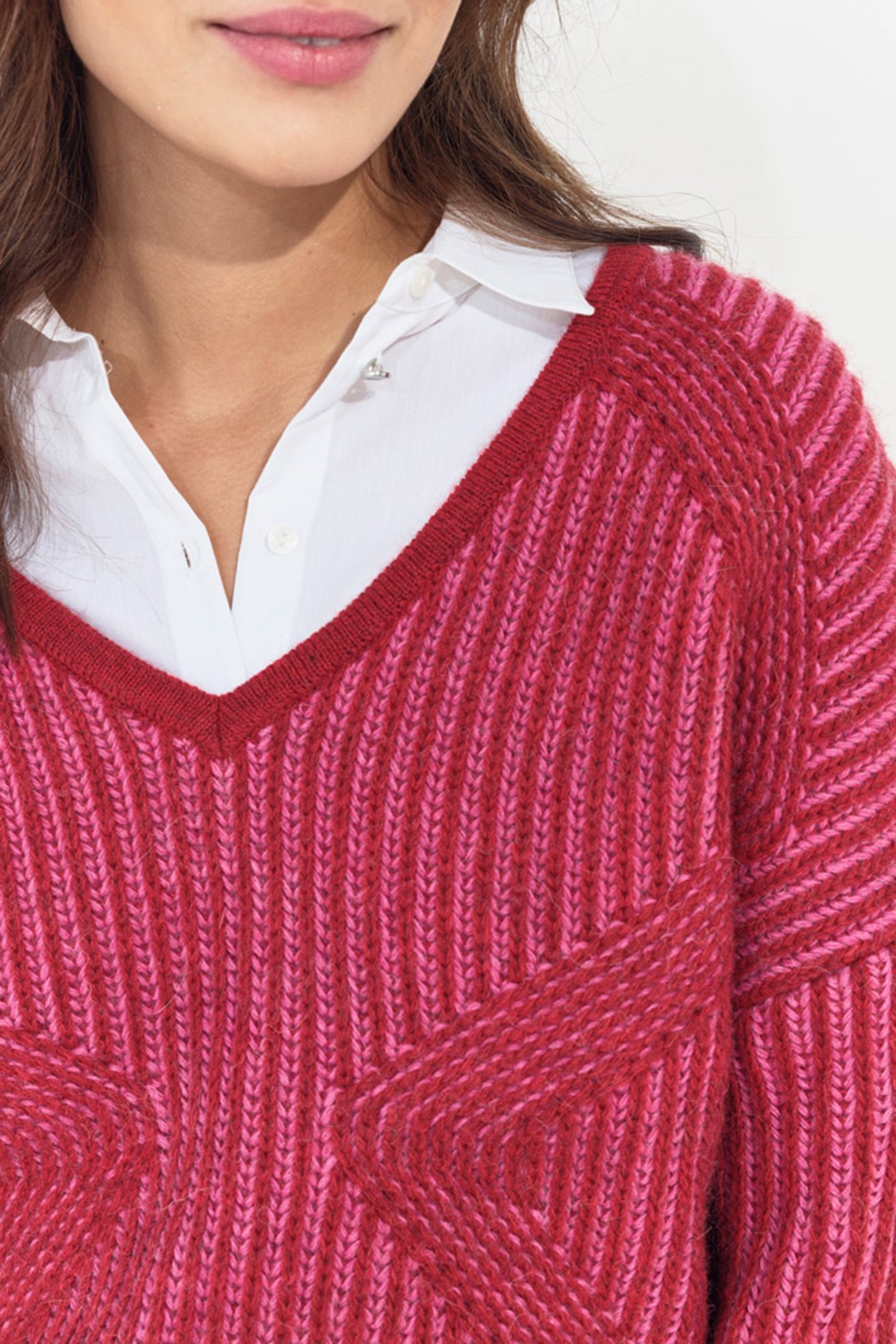 THORY - RED V-NECK SWEATER IN TWO-TONE RIBBED KNIT 5