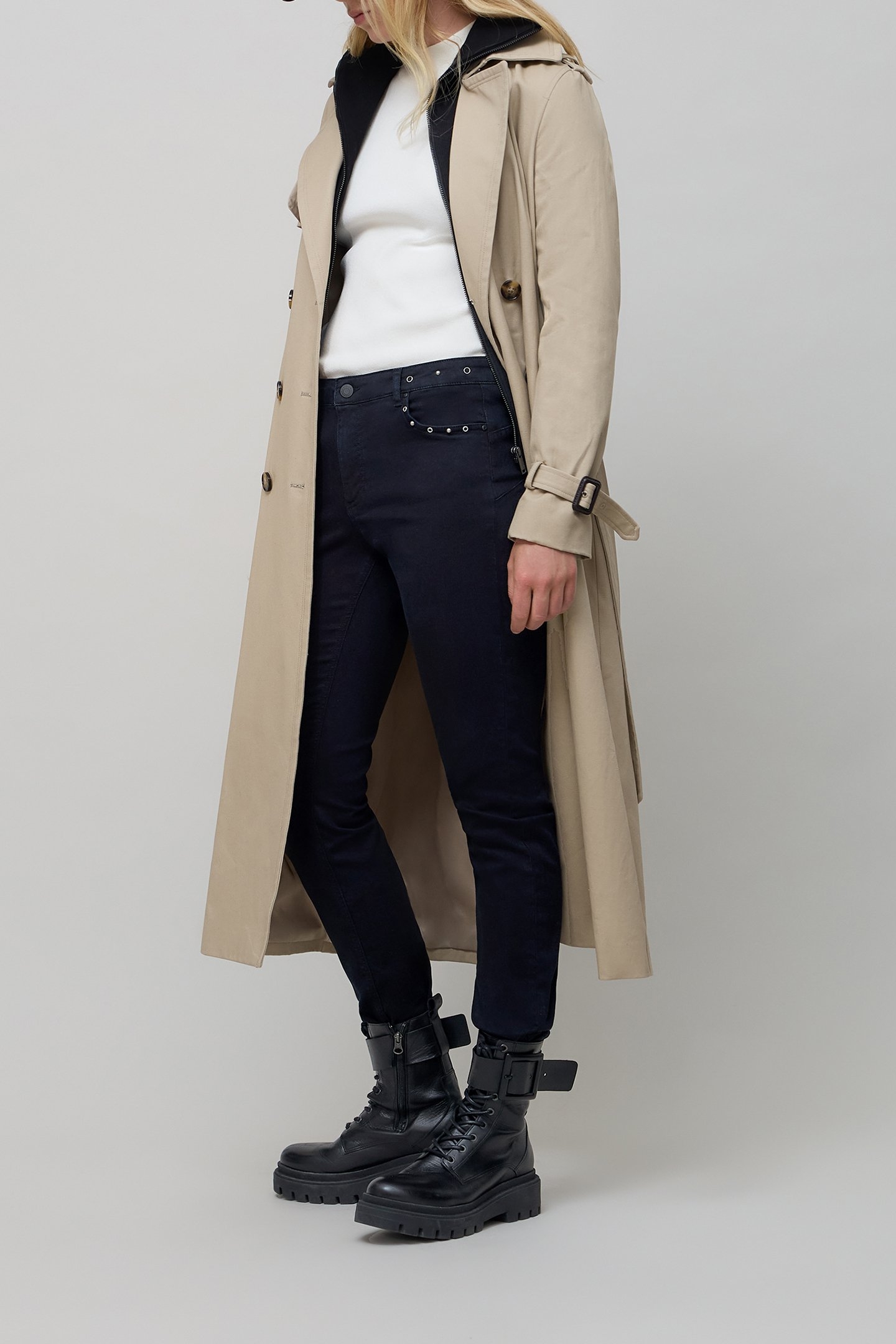 7/8TH SLIM BLUE BLACK POWERSTRETCH STUDDED JEANS 4