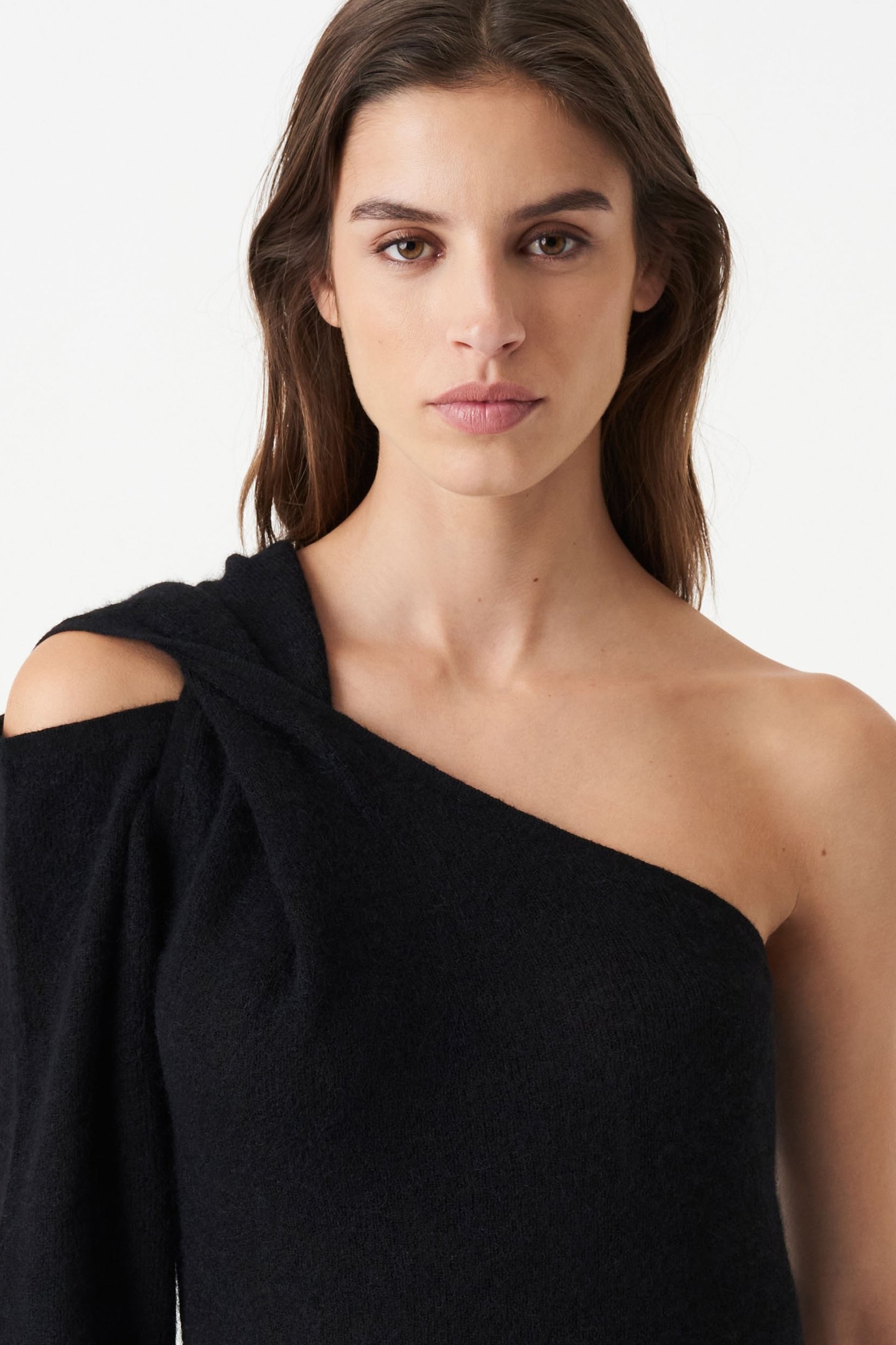 BAUREL PULLOVER BLACK 4