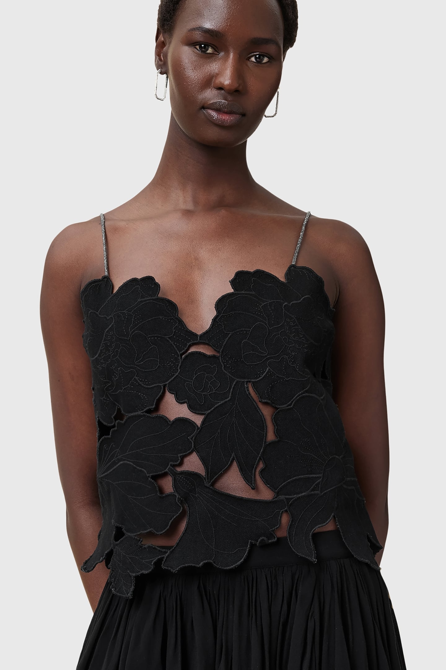 FLORA EMB TOP BLACK 7